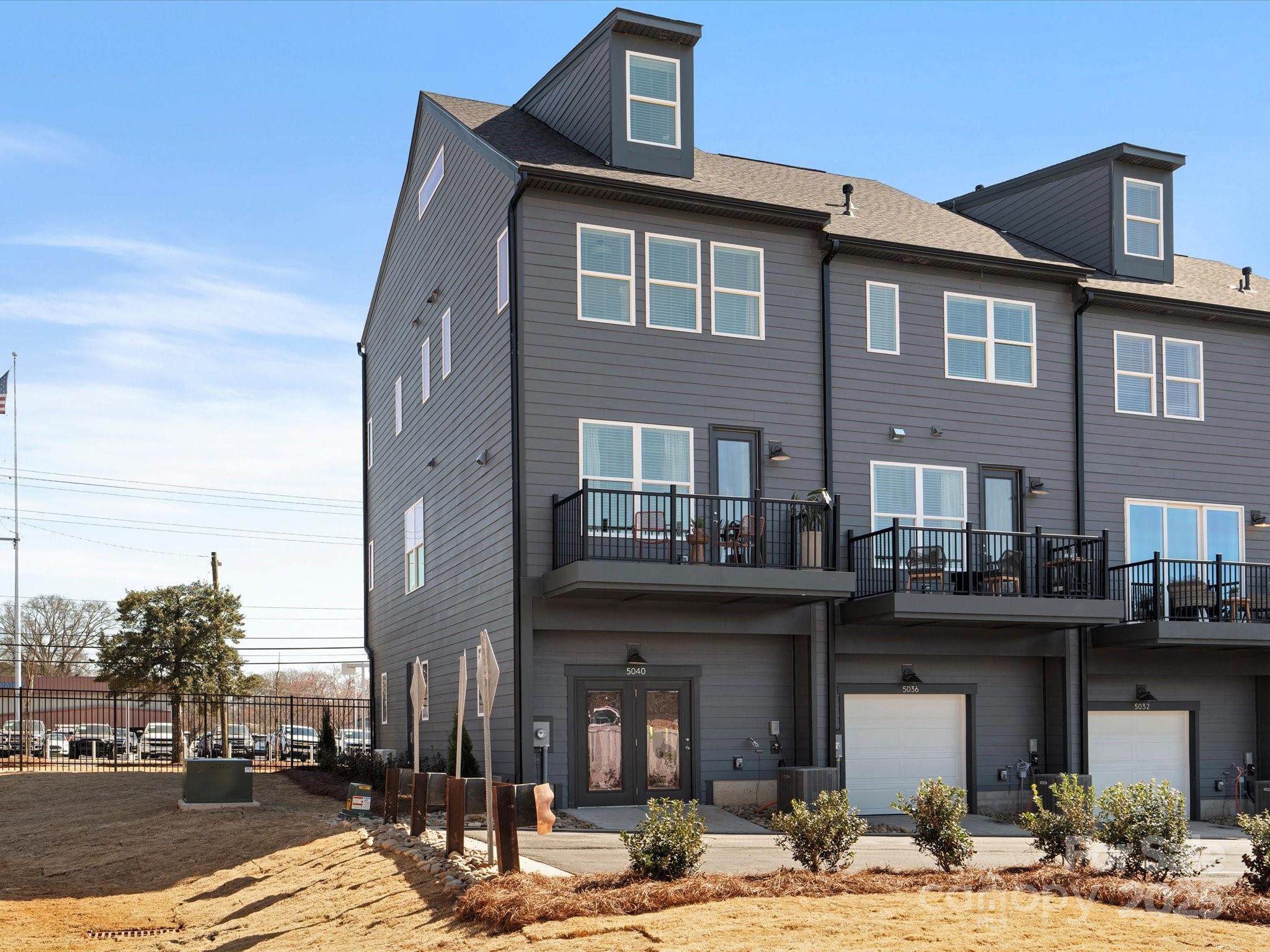 5040 Beirut Dr, Charlotte, NC 28217