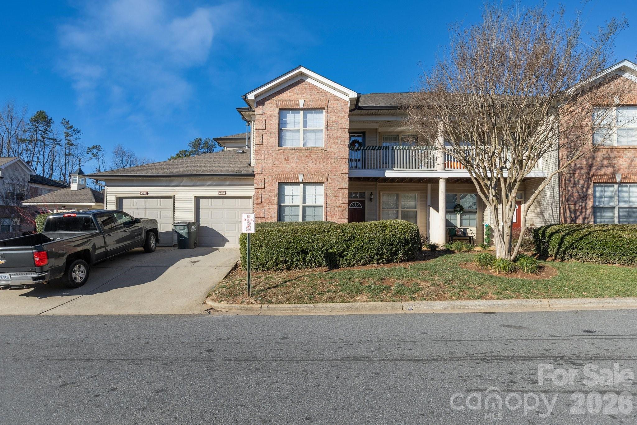 7325 Michaels Landing Dr, Charlotte, NC 28262