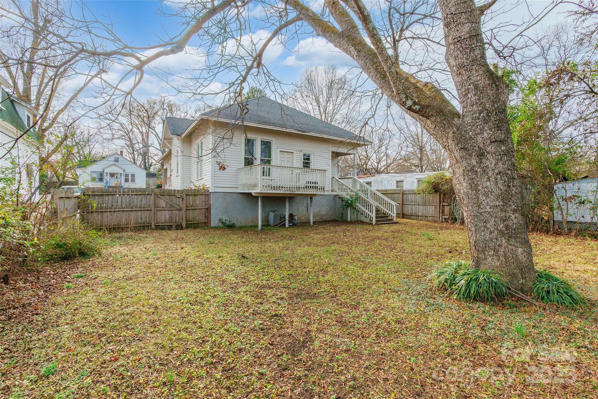 107 Hampton St, Chester, SC 29706