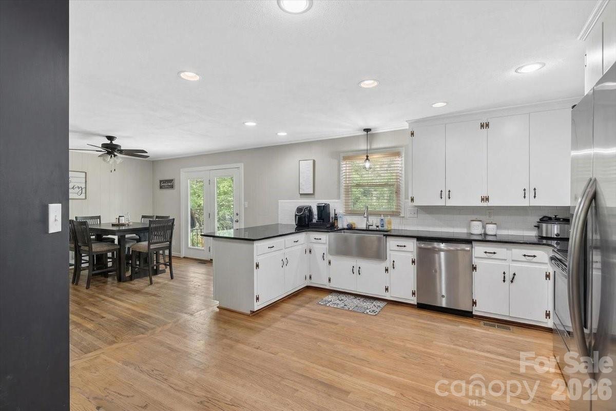 962 Sherwood Cir, Lancaster, SC 29720