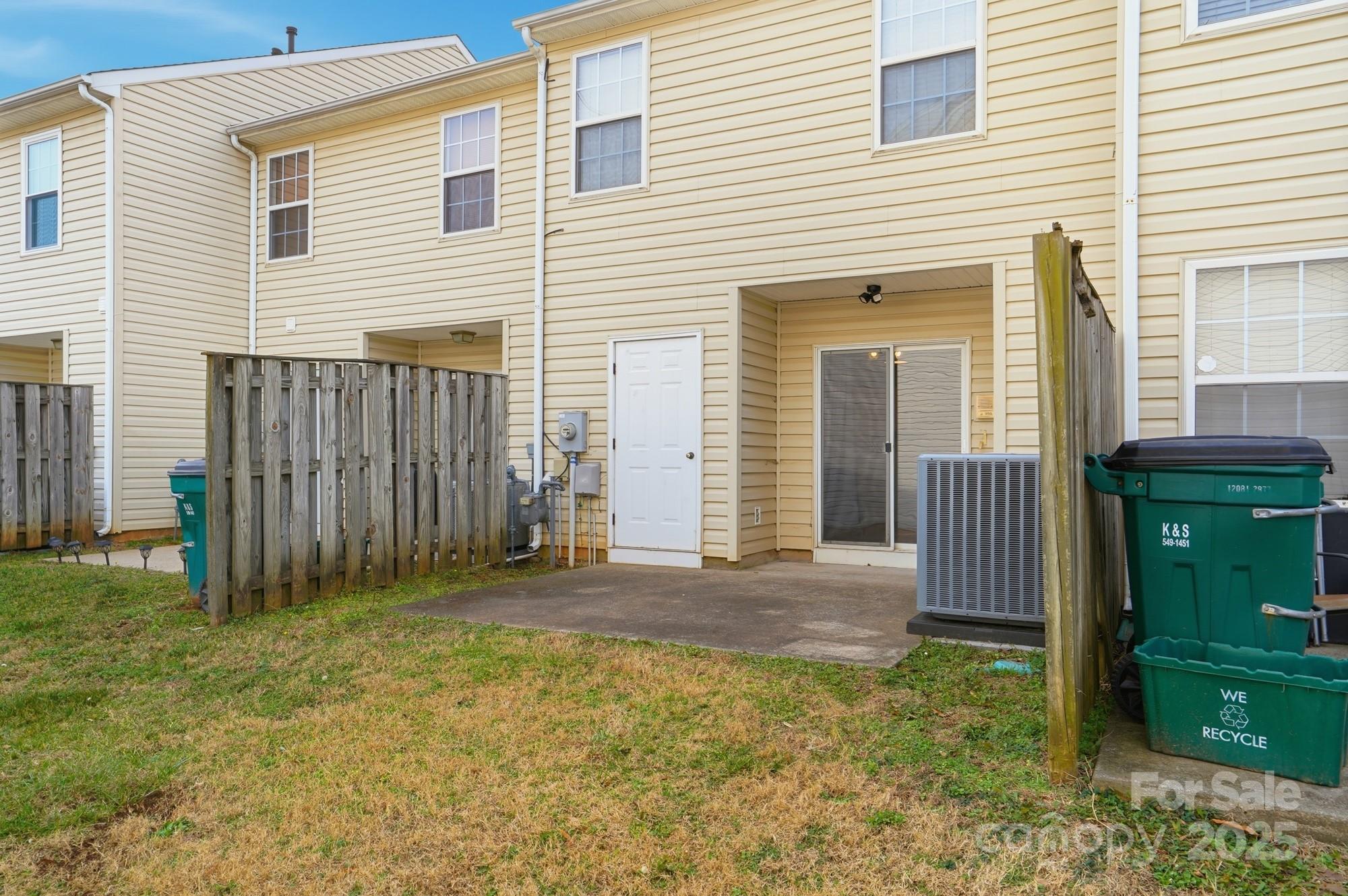 3855 Glenlea Commons Dr, Charlotte, NC 28216
