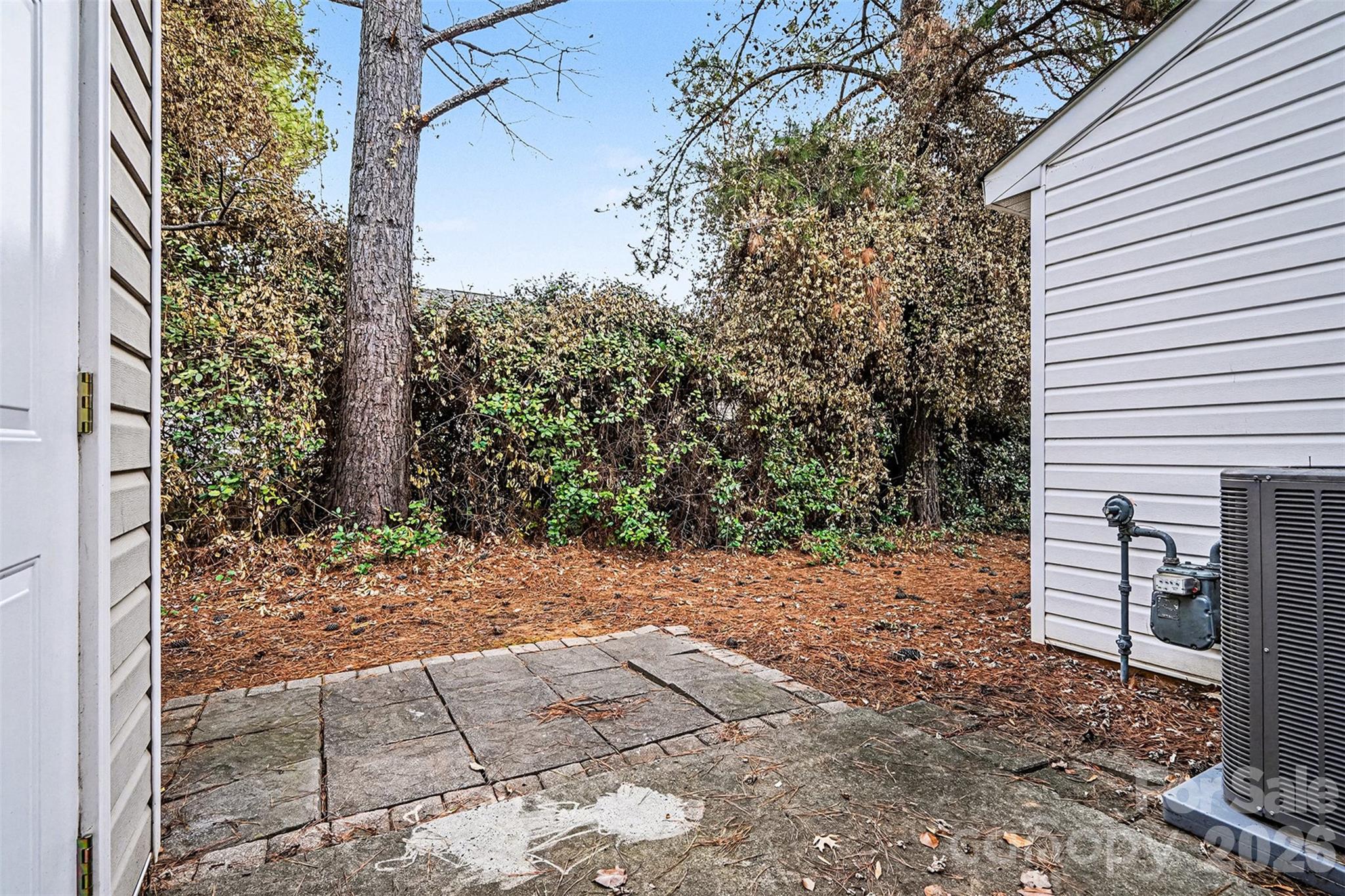 1825 Birch Heights Ct, Charlotte, NC 28213