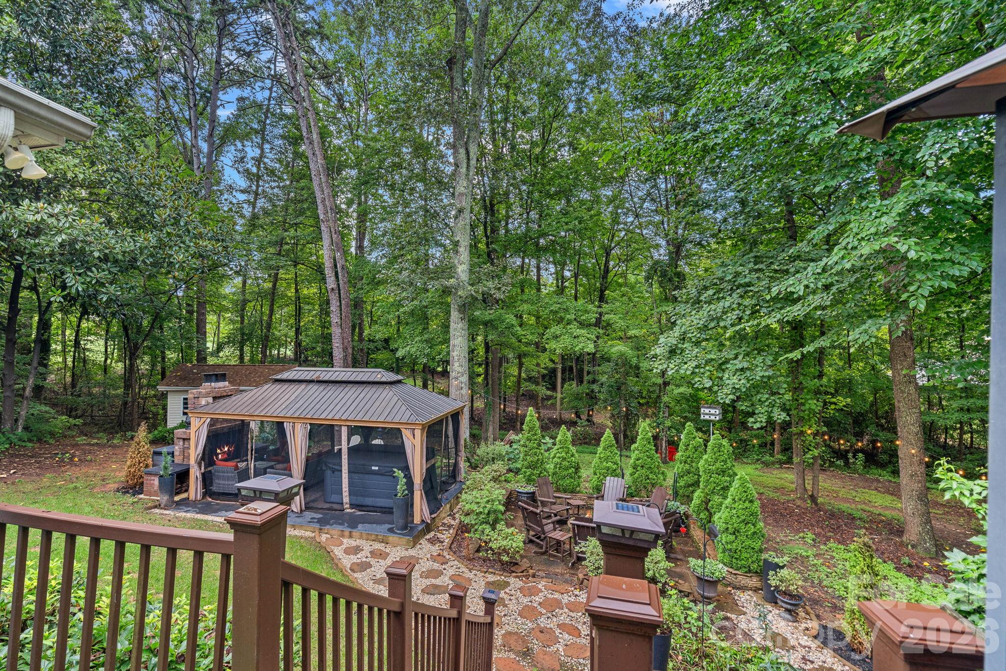 172 Tawny Bark Dr, Mooresville, NC 28117