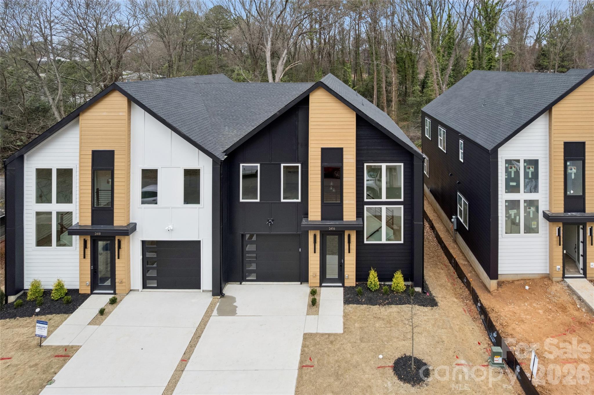 2416 Crestview Dr, Charlotte, NC 28216