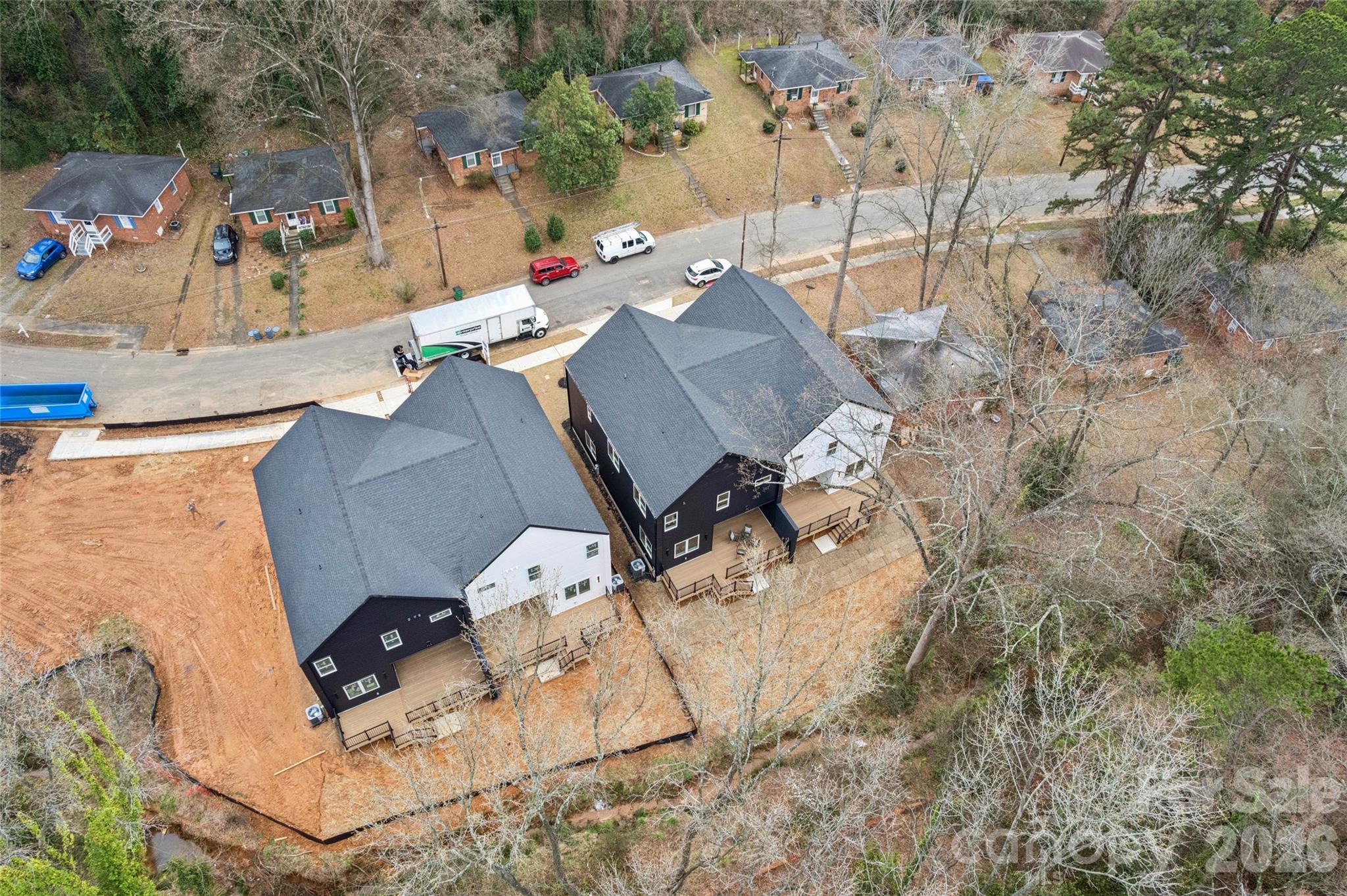 2412 Crestview Dr, Charlotte, NC 28216