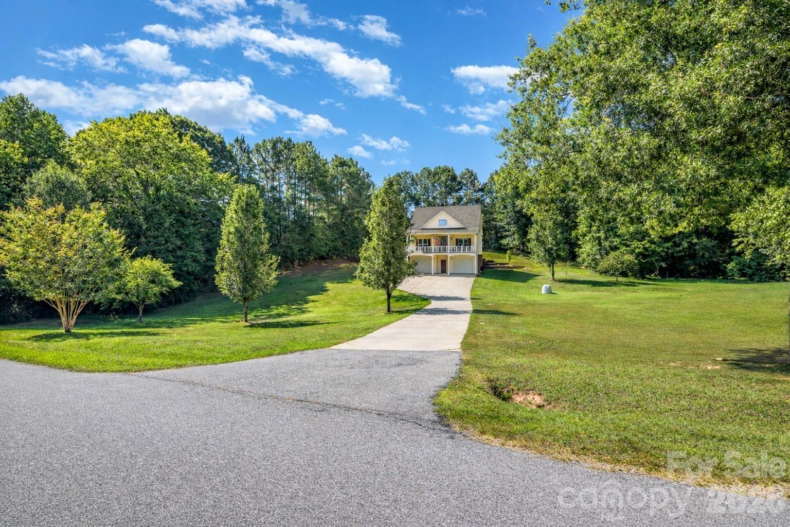 556 Peaceful Creek Dr, York, SC 29745