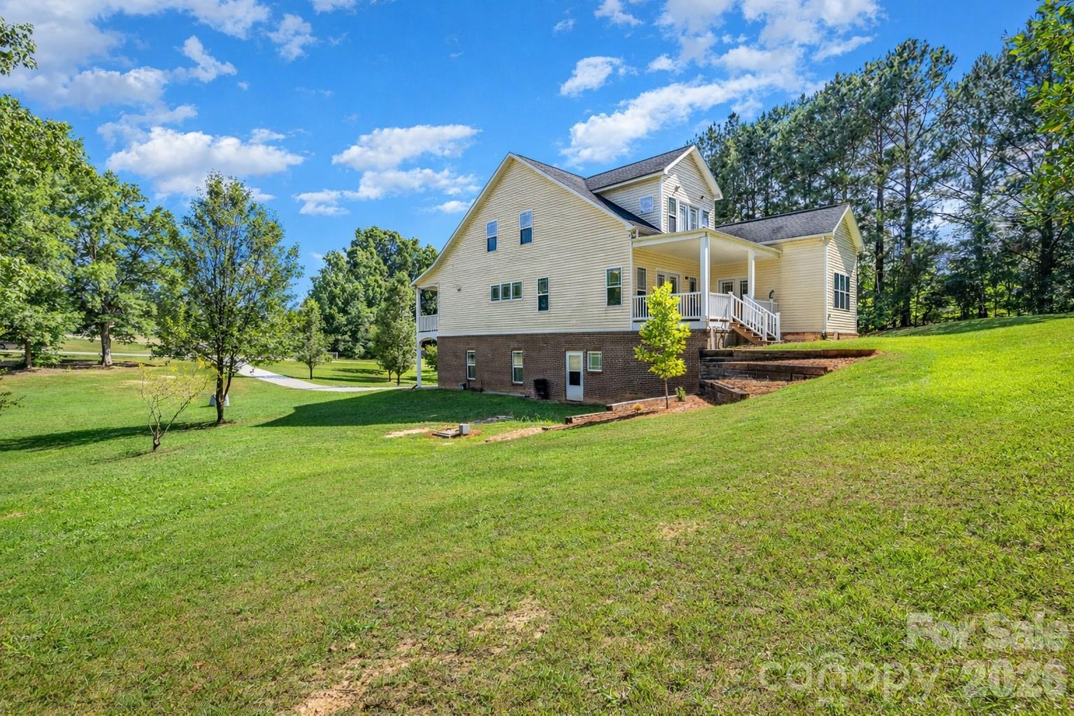 556 Peaceful Creek Dr, York, SC 29745