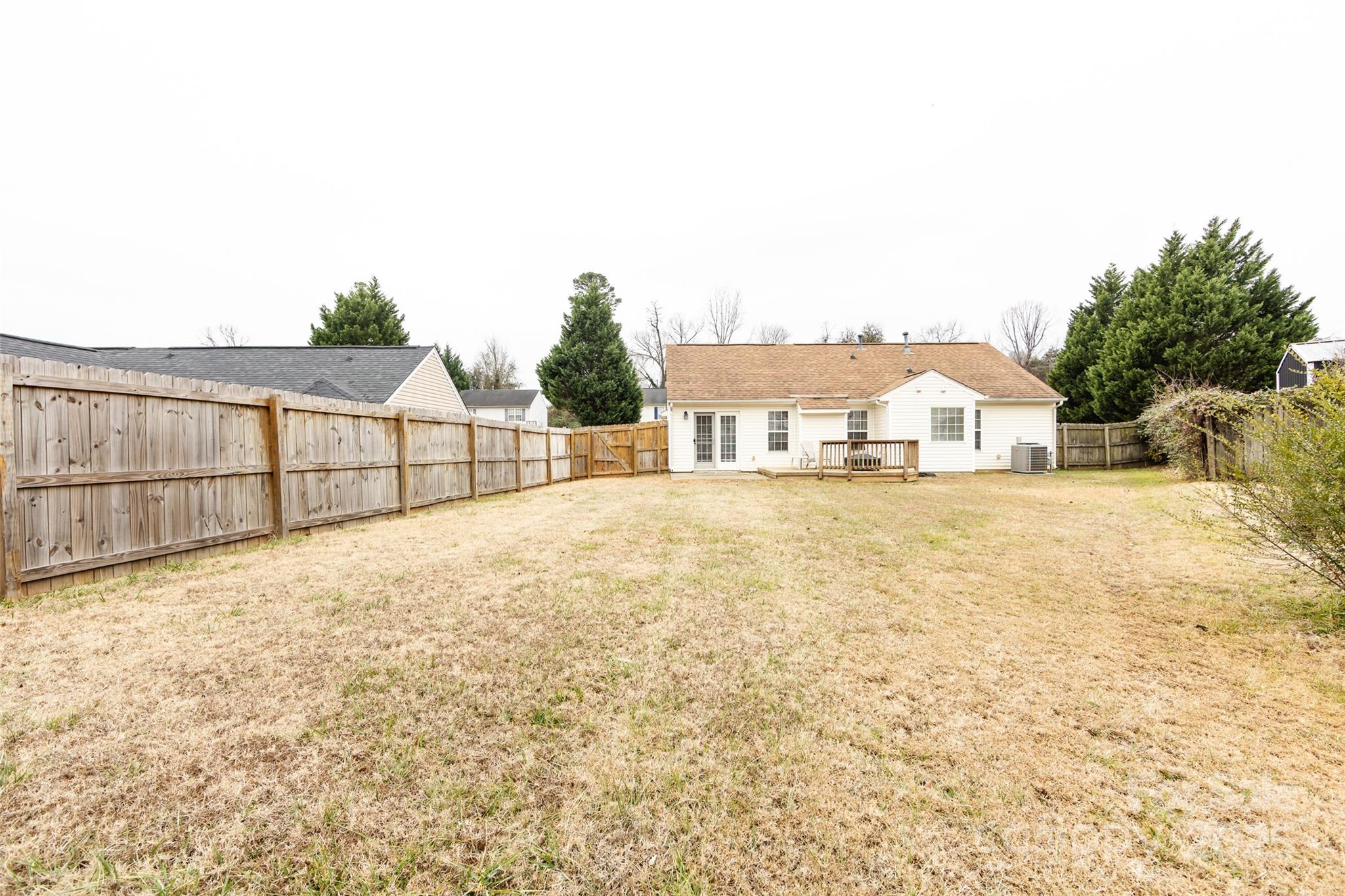 11015 Olde English Dr, Charlotte, NC 28216