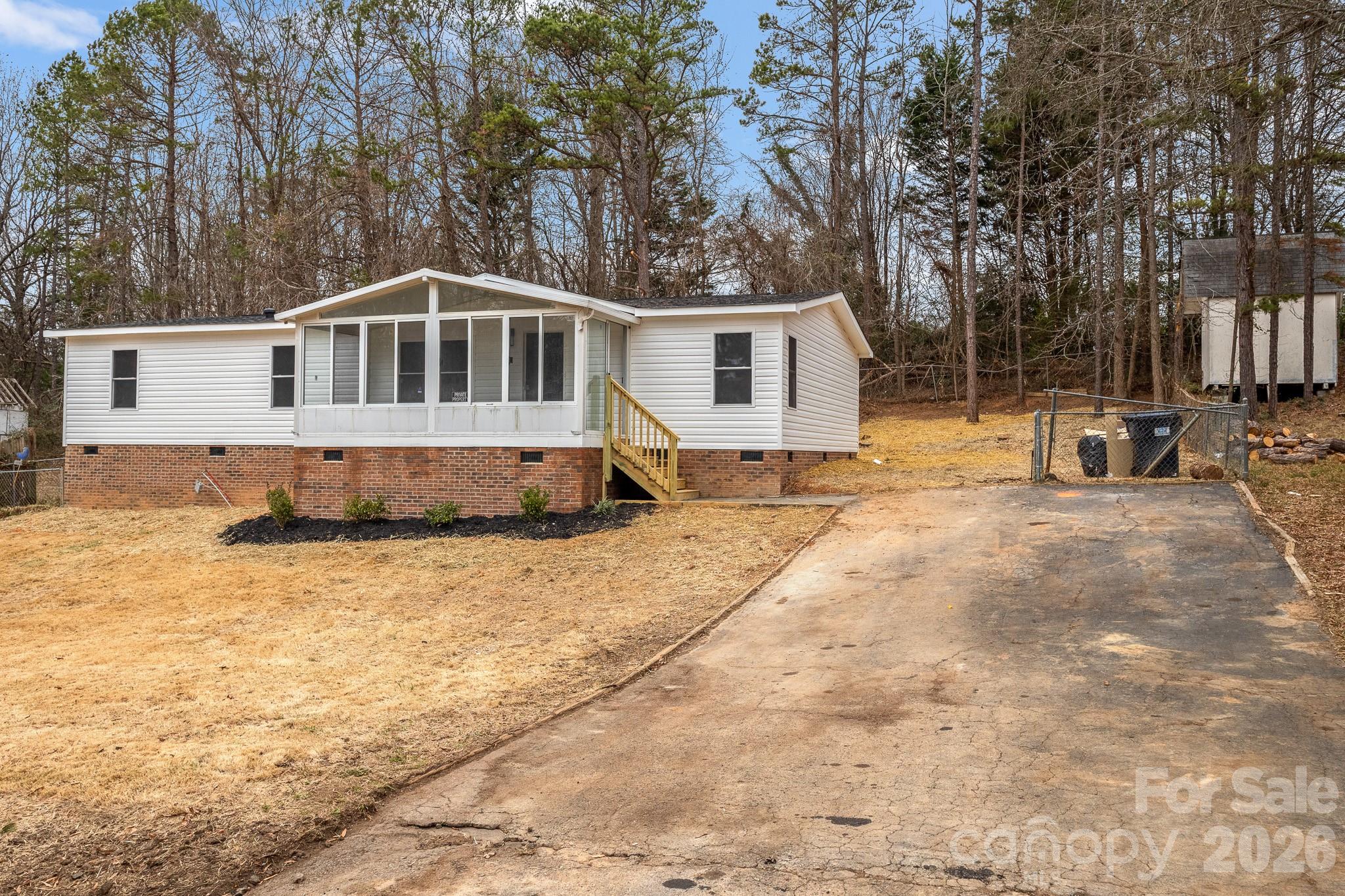 12332 Buxton Dr, Pineville, NC 28134