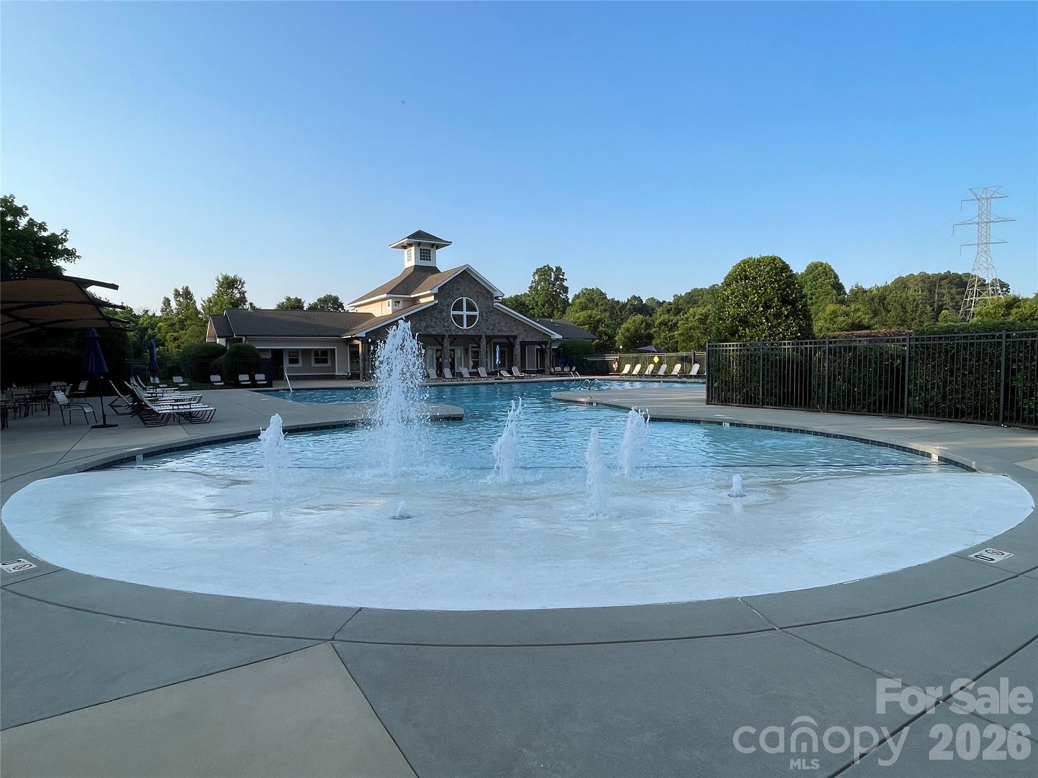 707 Five Leaf Ln, Waxhaw, NC 28173