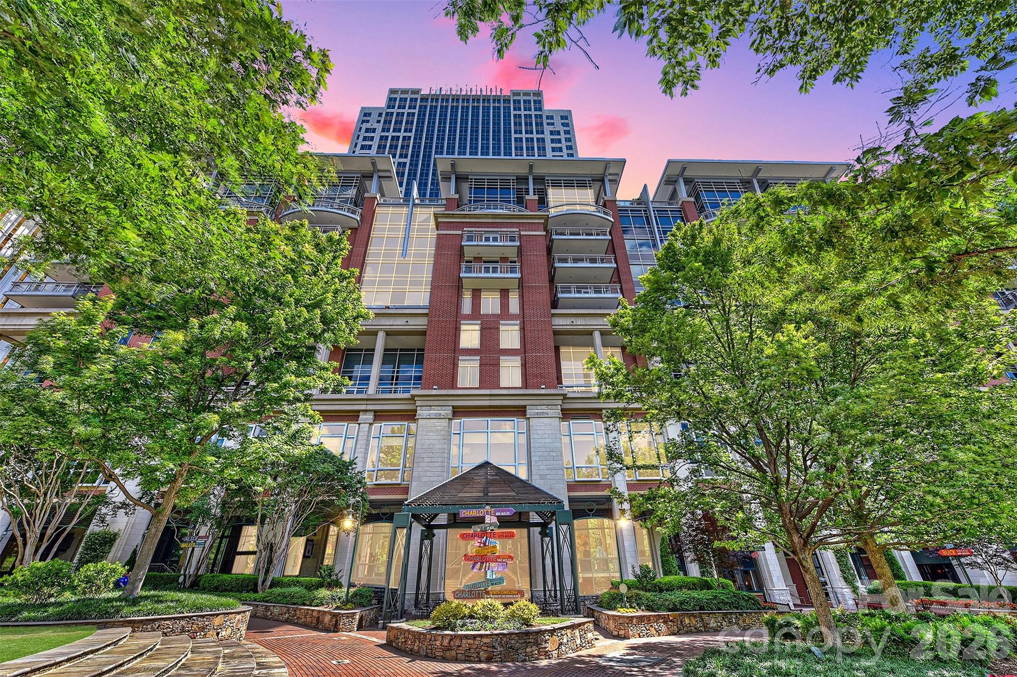 435 S Tryon St #703, Charlotte, NC 28202