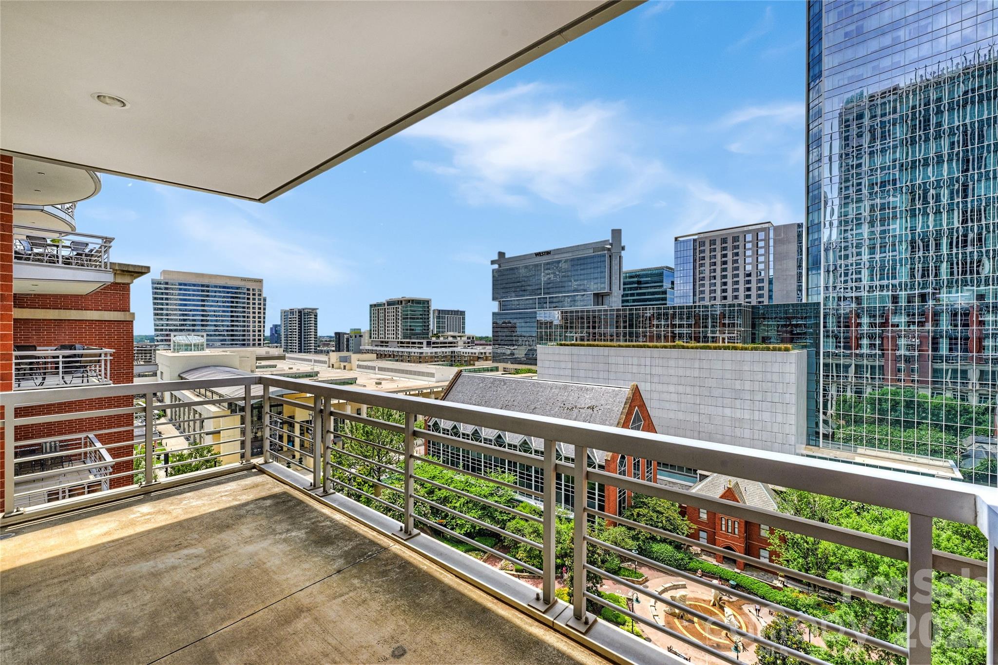 435 S Tryon St #703, Charlotte, NC 28202