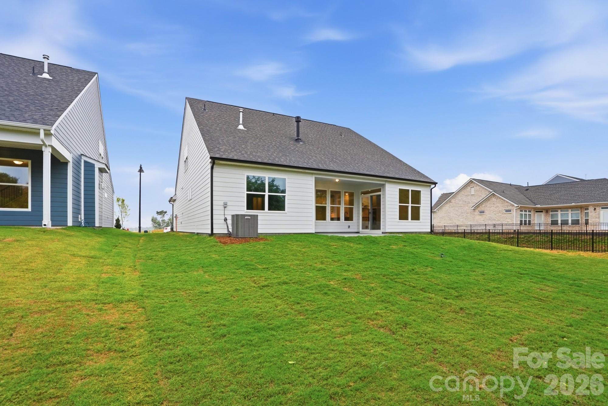 3062 Constitution Ln, Gastonia, NC 28056