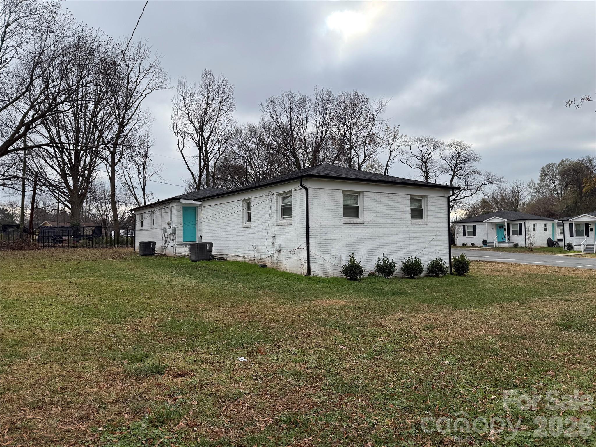 2213 Alma Ct, Charlotte, NC 28206