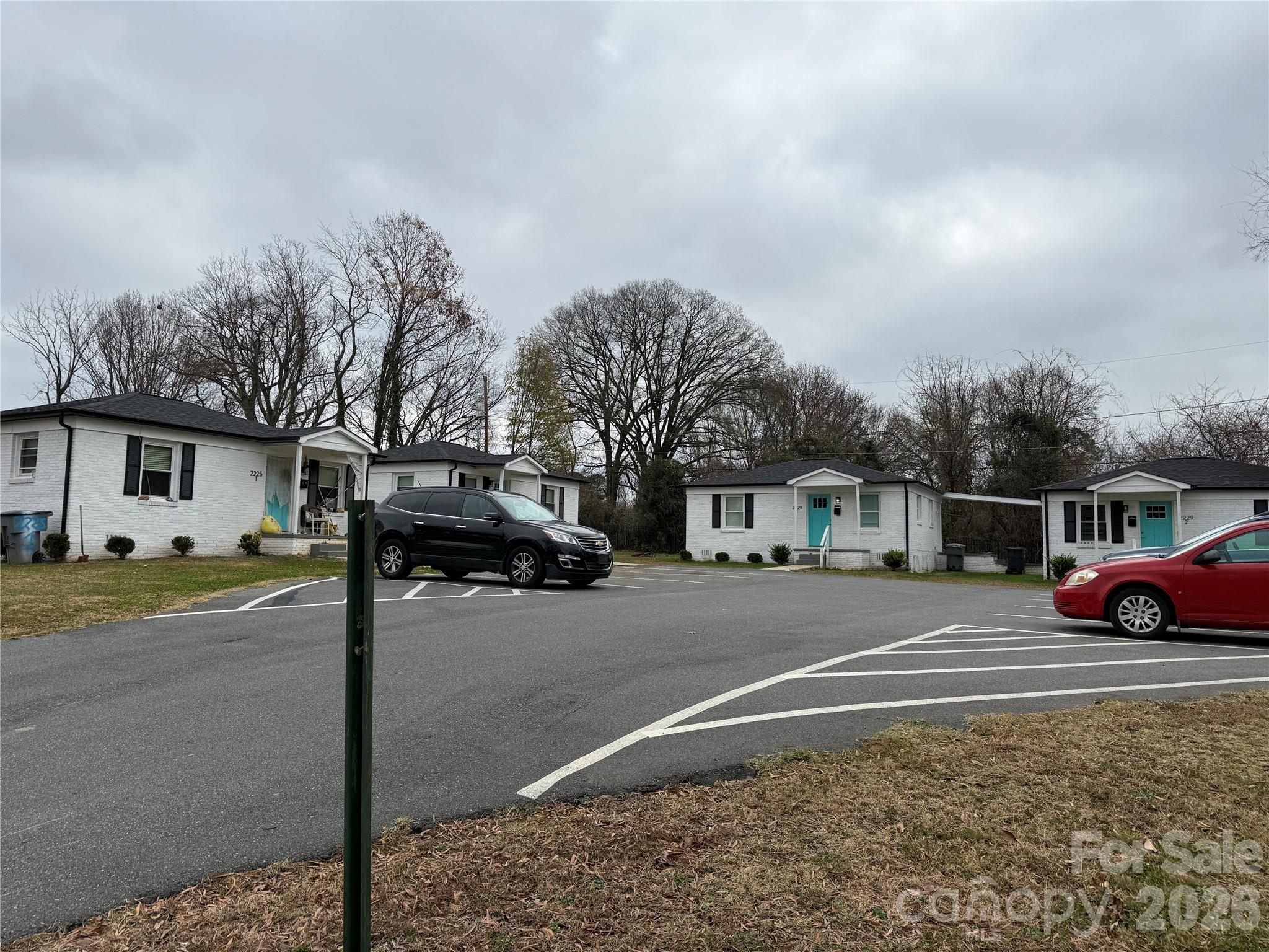 2225 Alma Ct, Charlotte, NC 28206