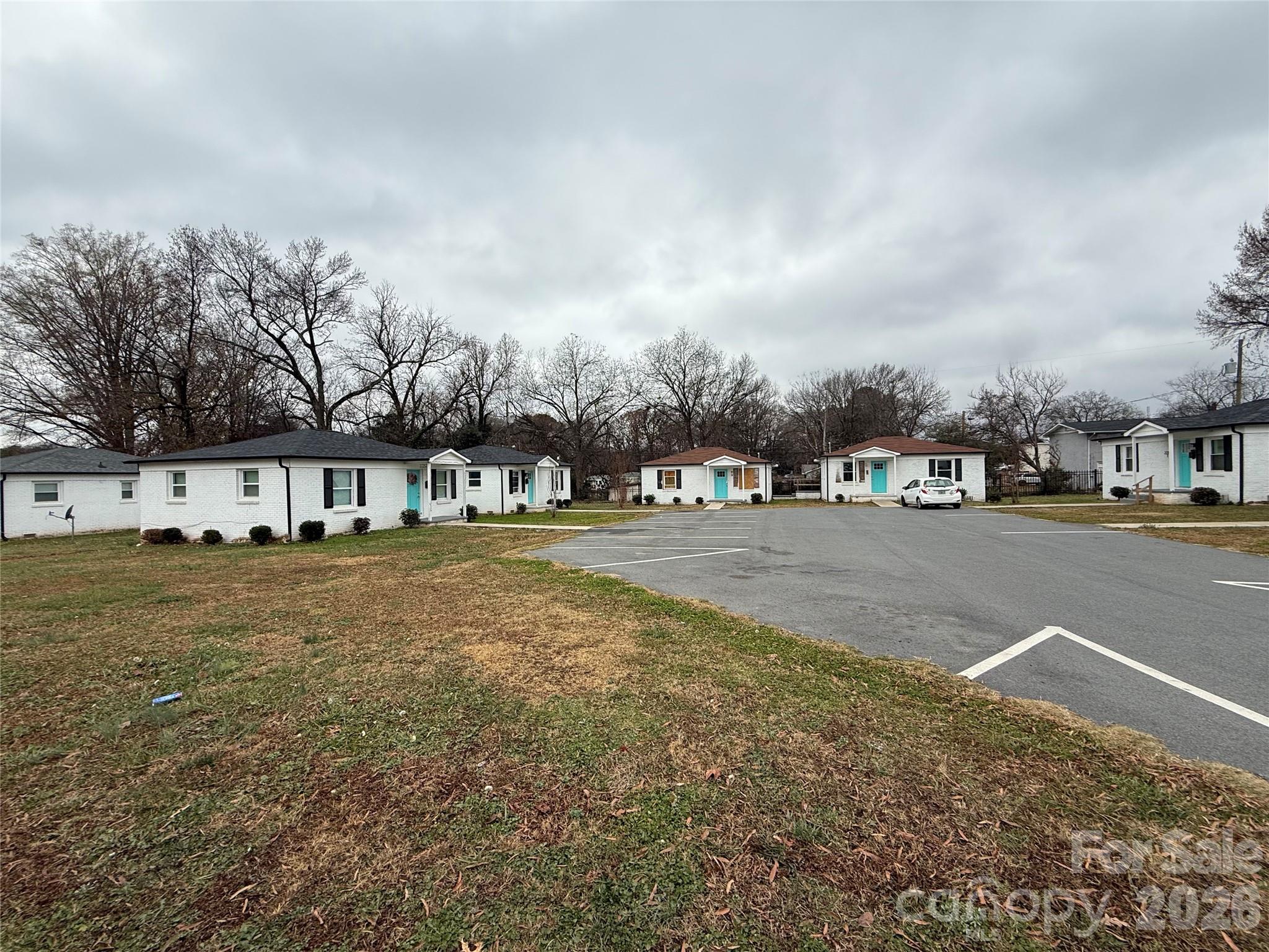 2232 Alma Ct, Charlotte, NC 28206