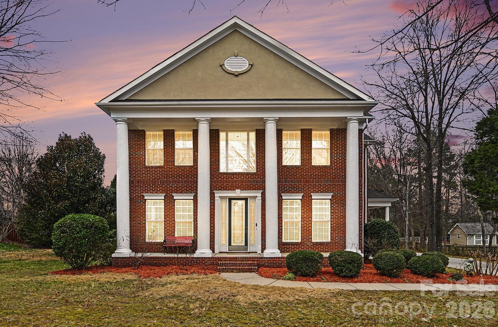 1305 Linden Glen Dr, Matthews, NC 28104