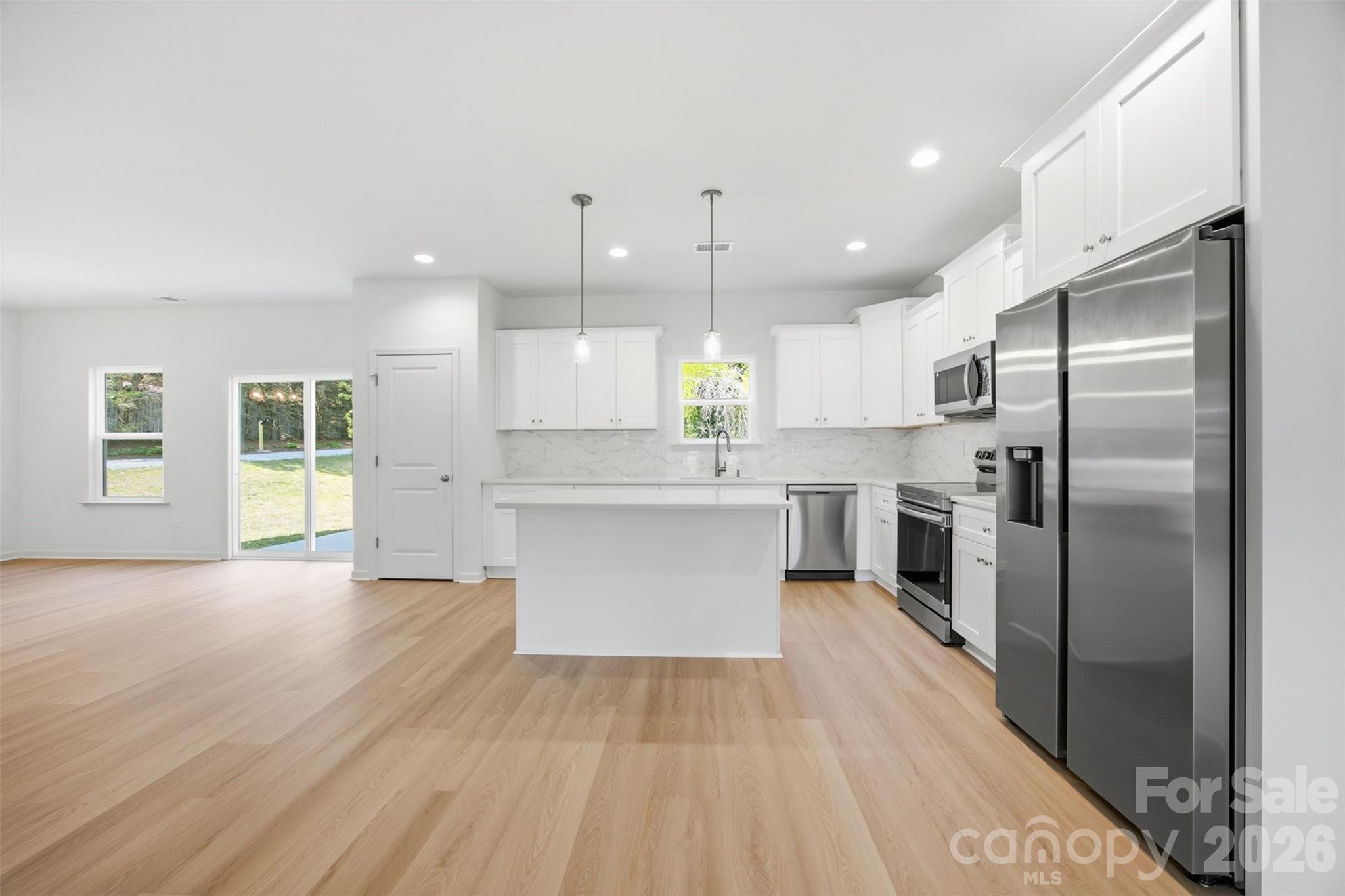 8425 Old Plank Rd, Charlotte, NC 28216