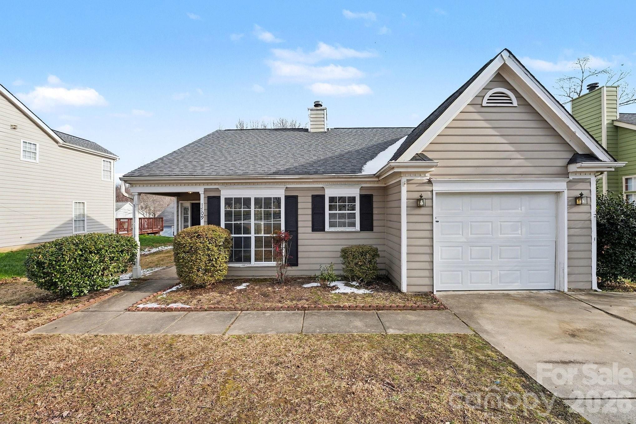 1709 Jeffrey Bryan Dr, Charlotte, NC 28213