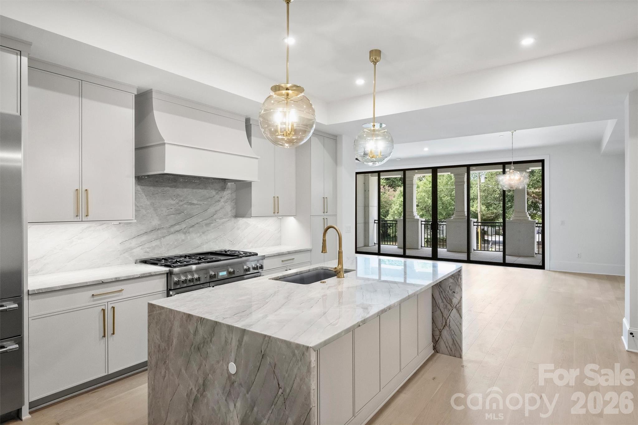 409 Queens Rd #101, Charlotte, NC 28207
