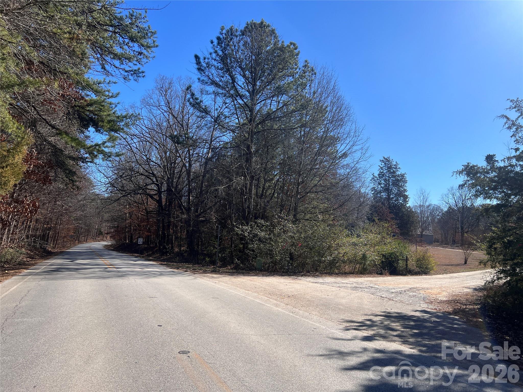 996 Split Trail Rd, Clover, SC 29710