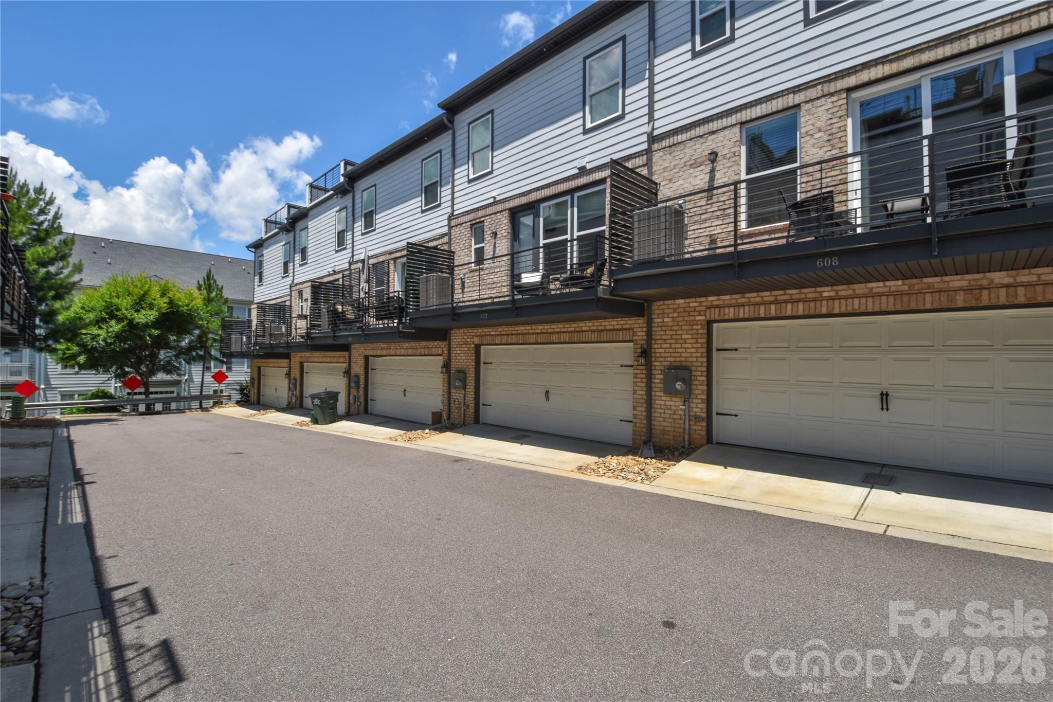 612 Tudor Park Way, Charlotte, NC 28211