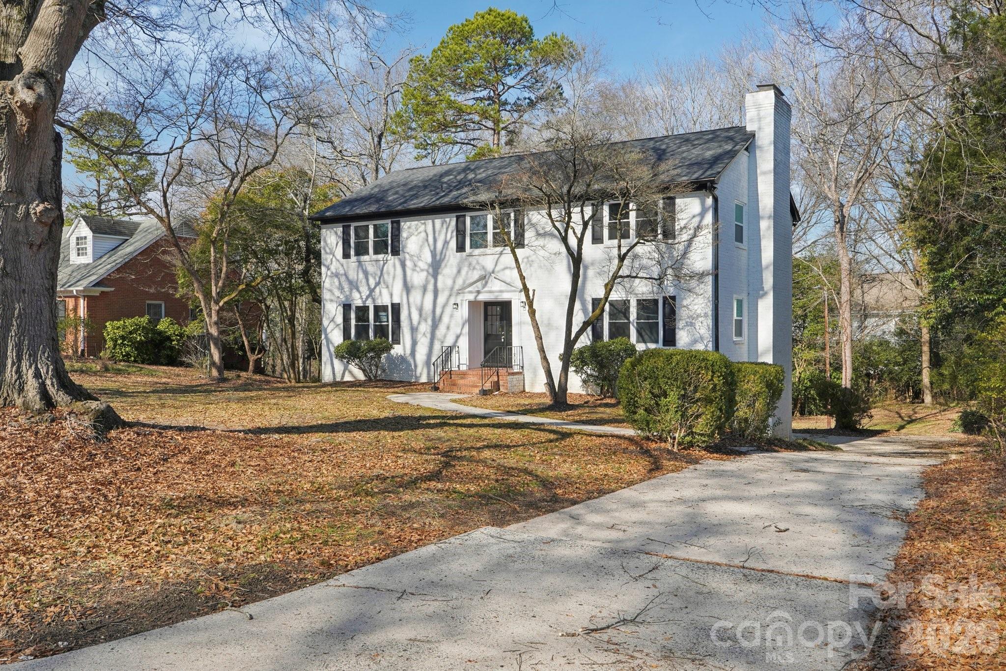 1216 Old Farm Rd, Charlotte, NC 28226
