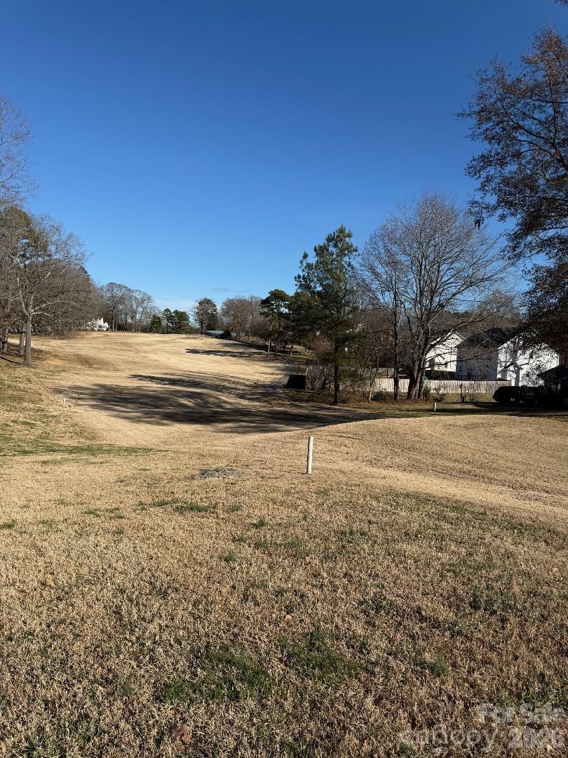 220 Wildwood Dr, Salisbury, NC 28146