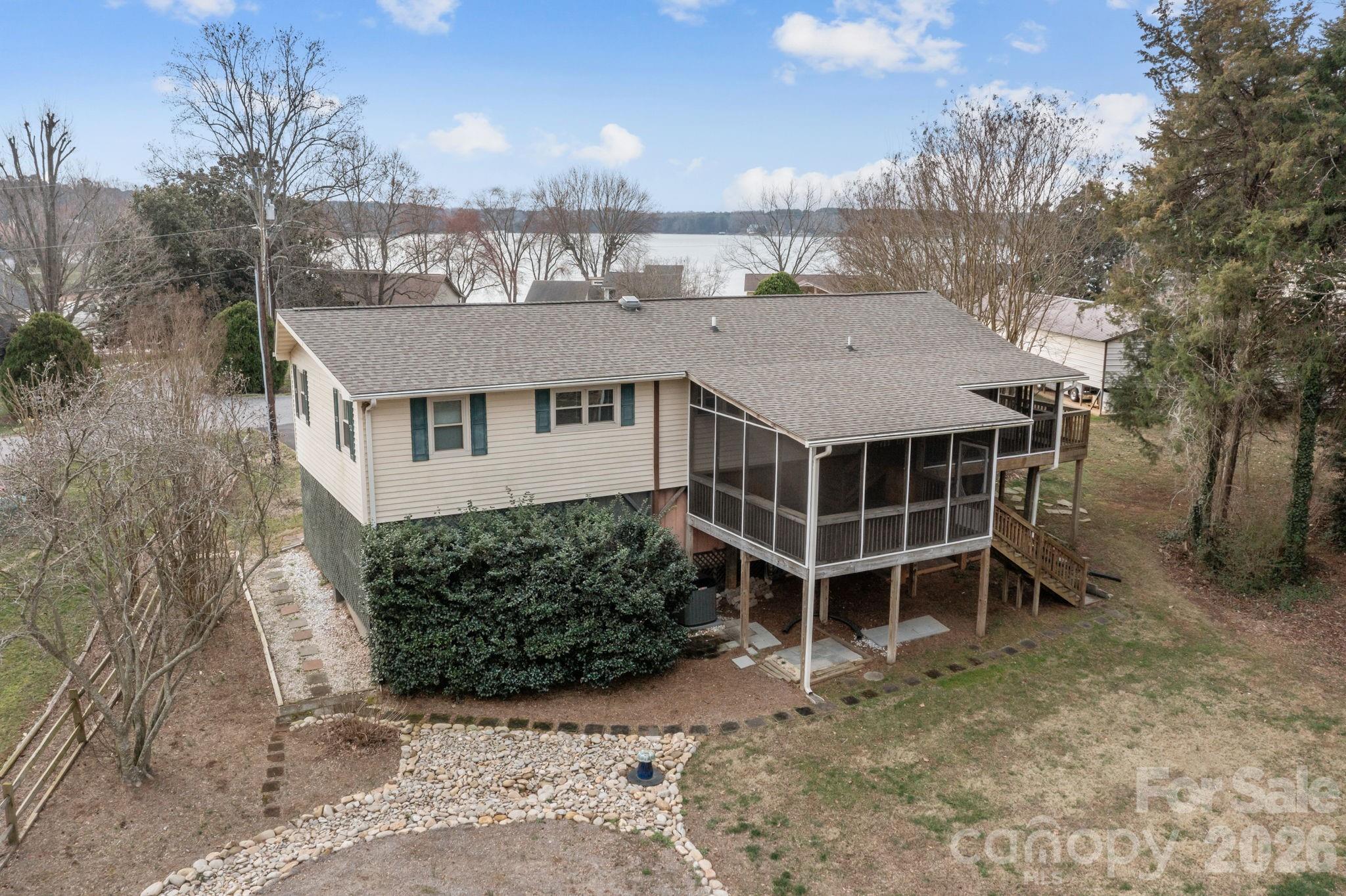 4278 Harbor Ln, Sherrills Ford, NC 28673