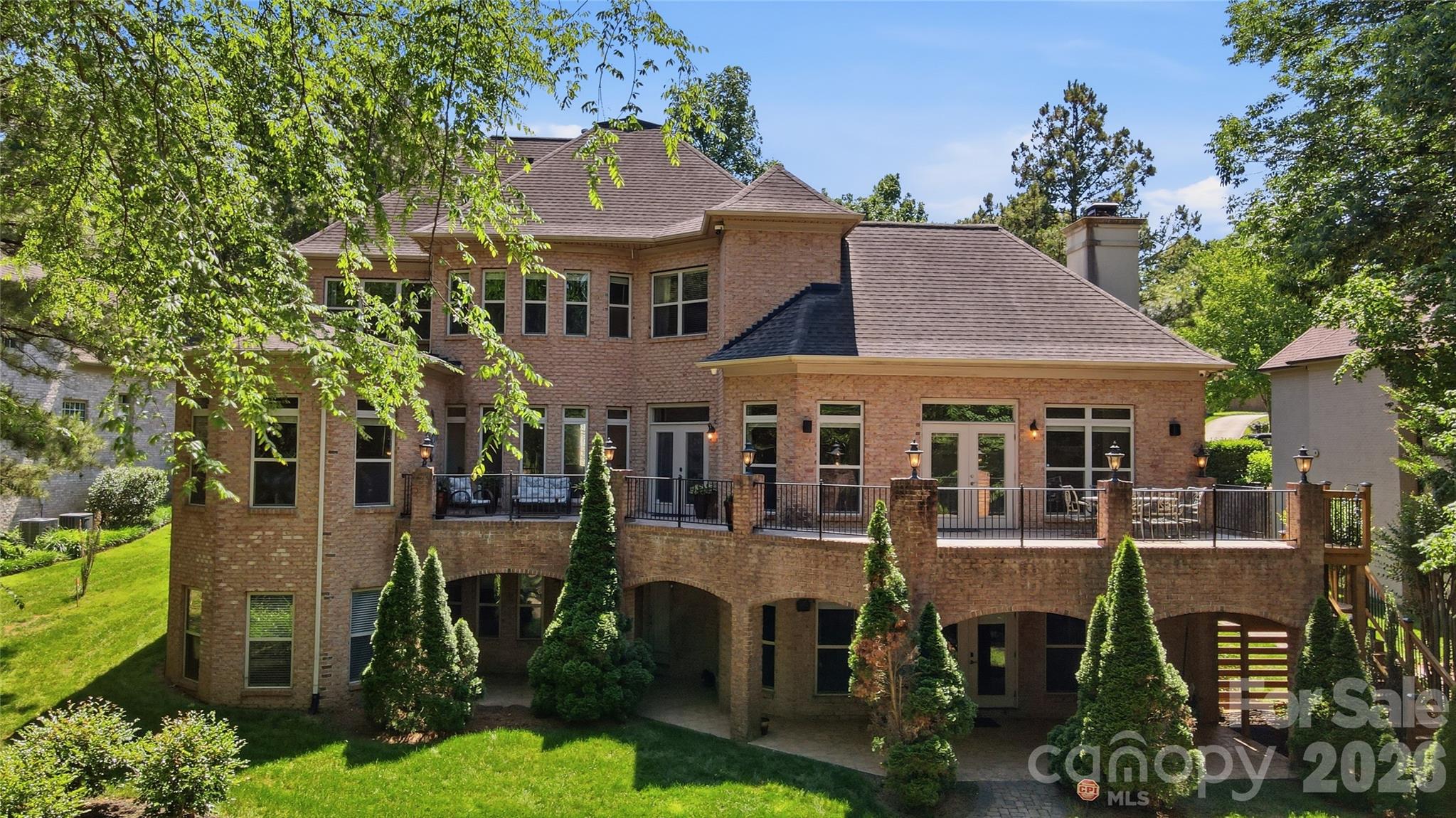 932 Thorn Ridge Ln, Clover, SC 29710