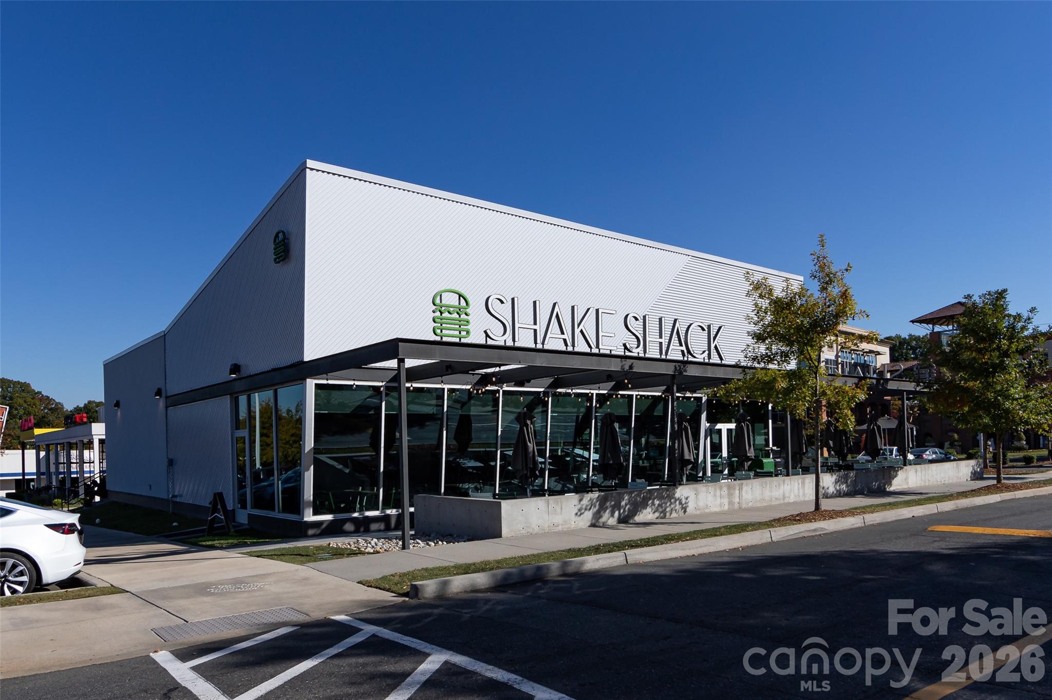 1000 E Woodlawn Rd #311, Charlotte, NC 28209