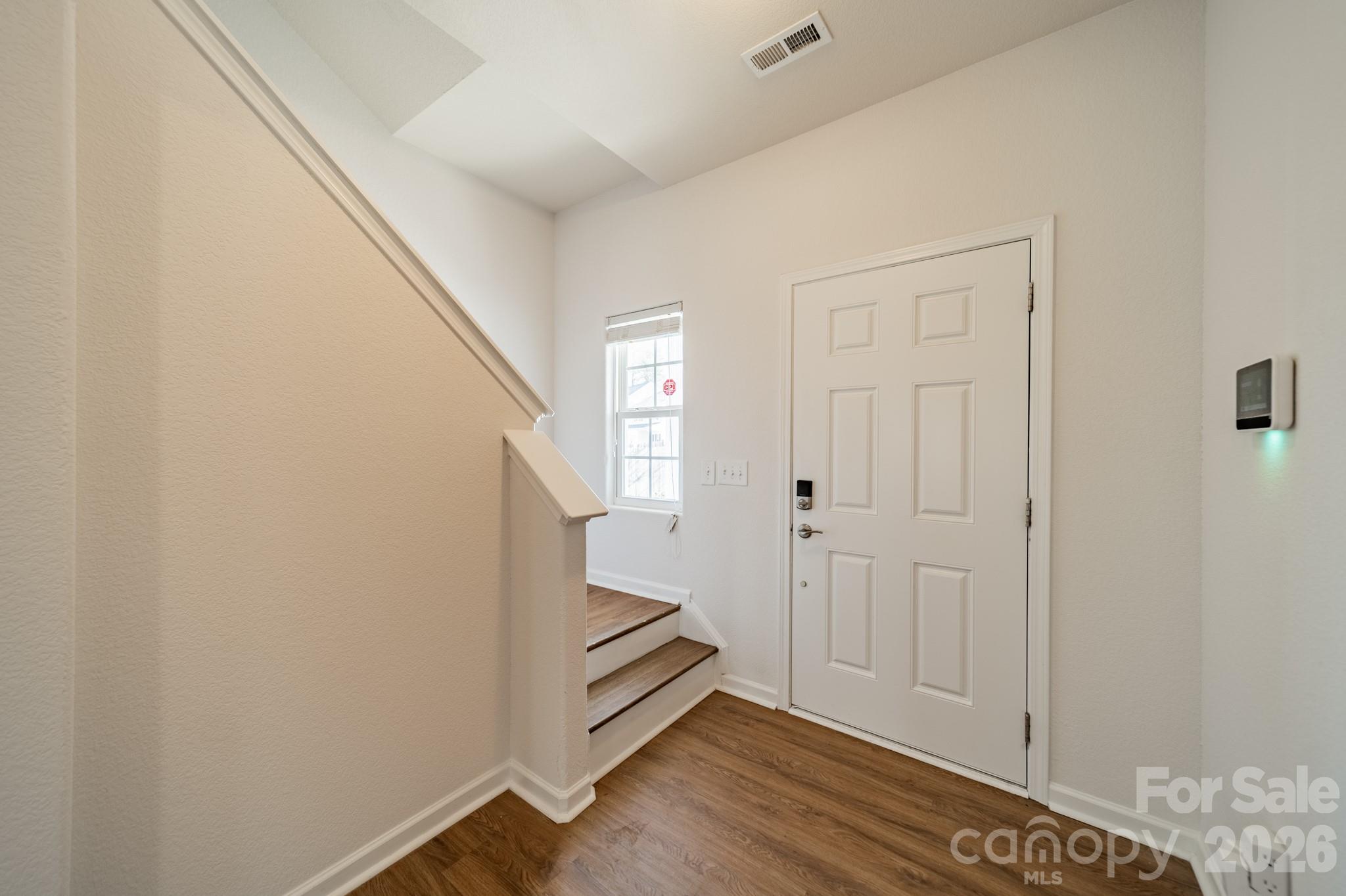 8315 Paw Valley Ln, Charlotte, NC 28214