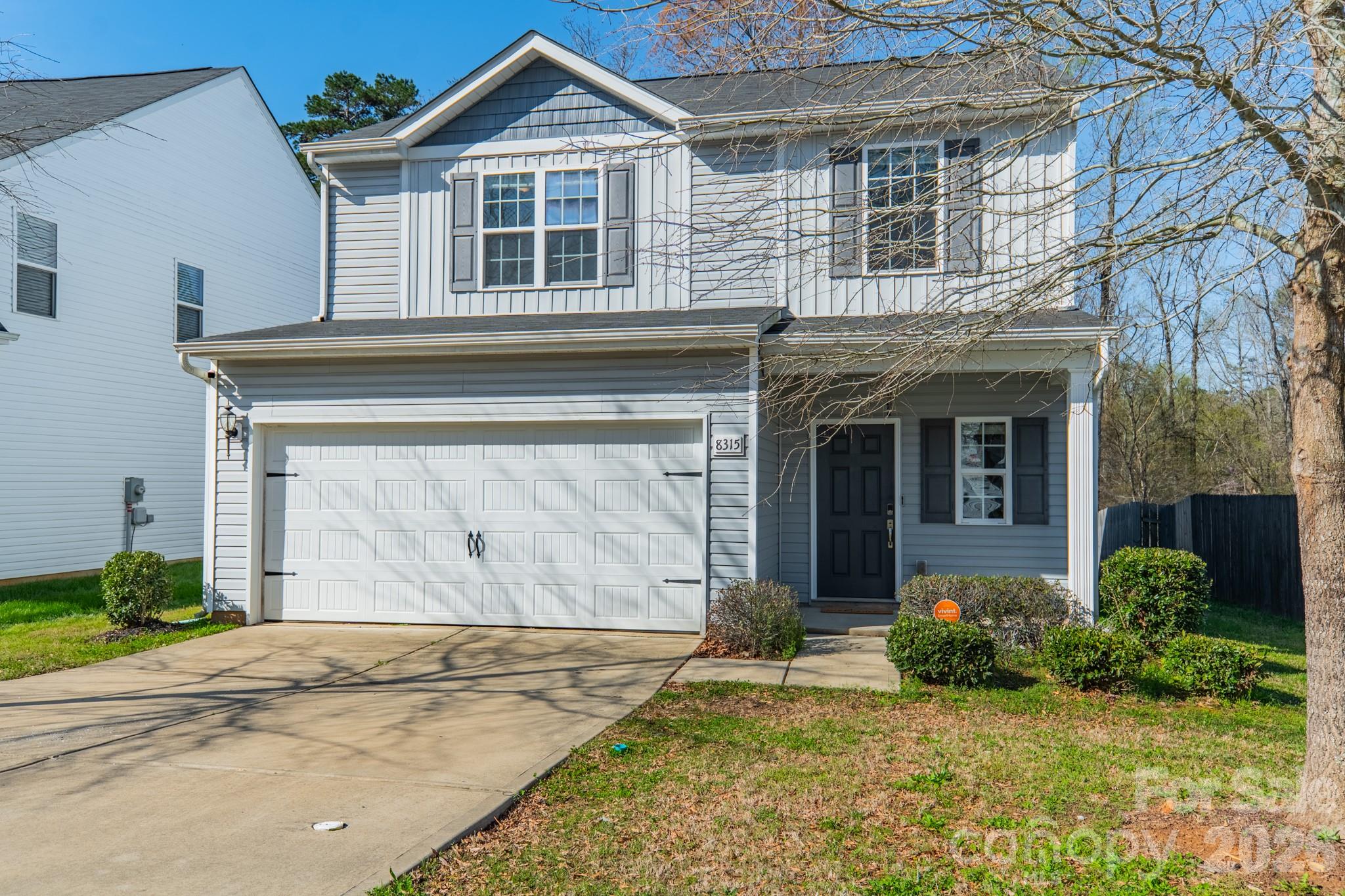 8315 Paw Valley Ln, Charlotte, NC 28214
