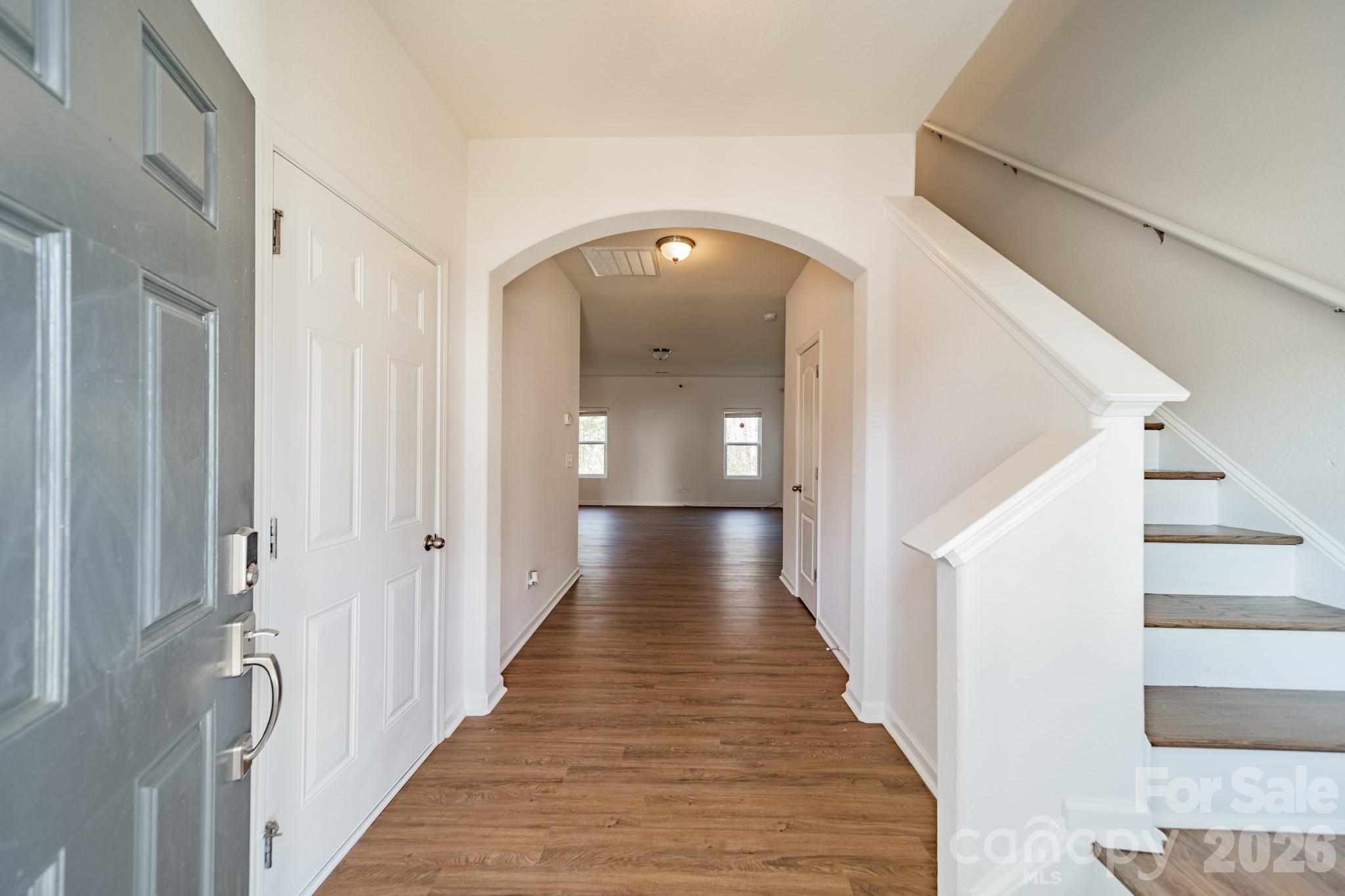 8315 Paw Valley Ln, Charlotte, NC 28214