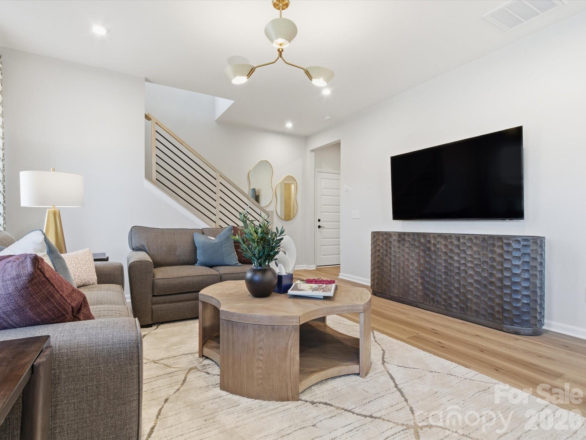 8410 Discovery Ln, Charlotte, NC 28216