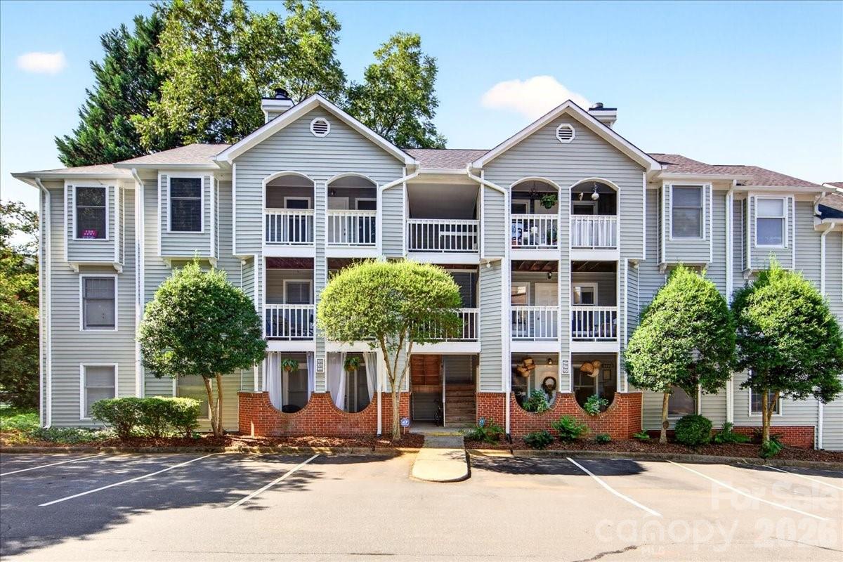 430 Queens Rd #221, Charlotte, NC 28207