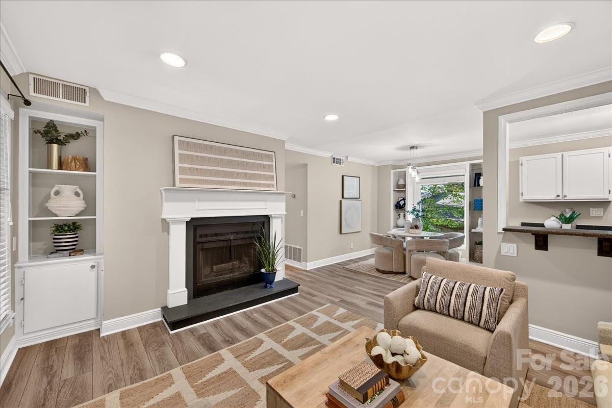 430 Queens Rd #221, Charlotte, NC 28207