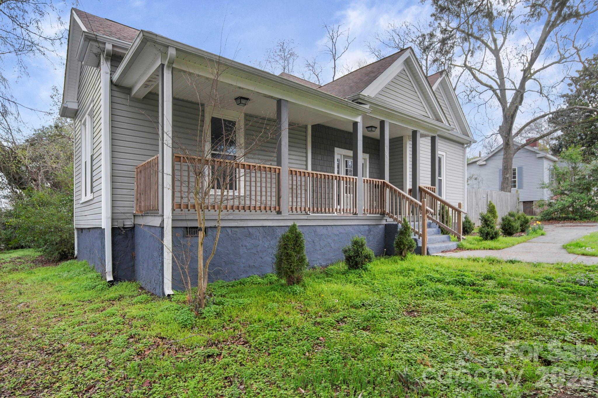 136 E Lacy St, Chester, SC 29706