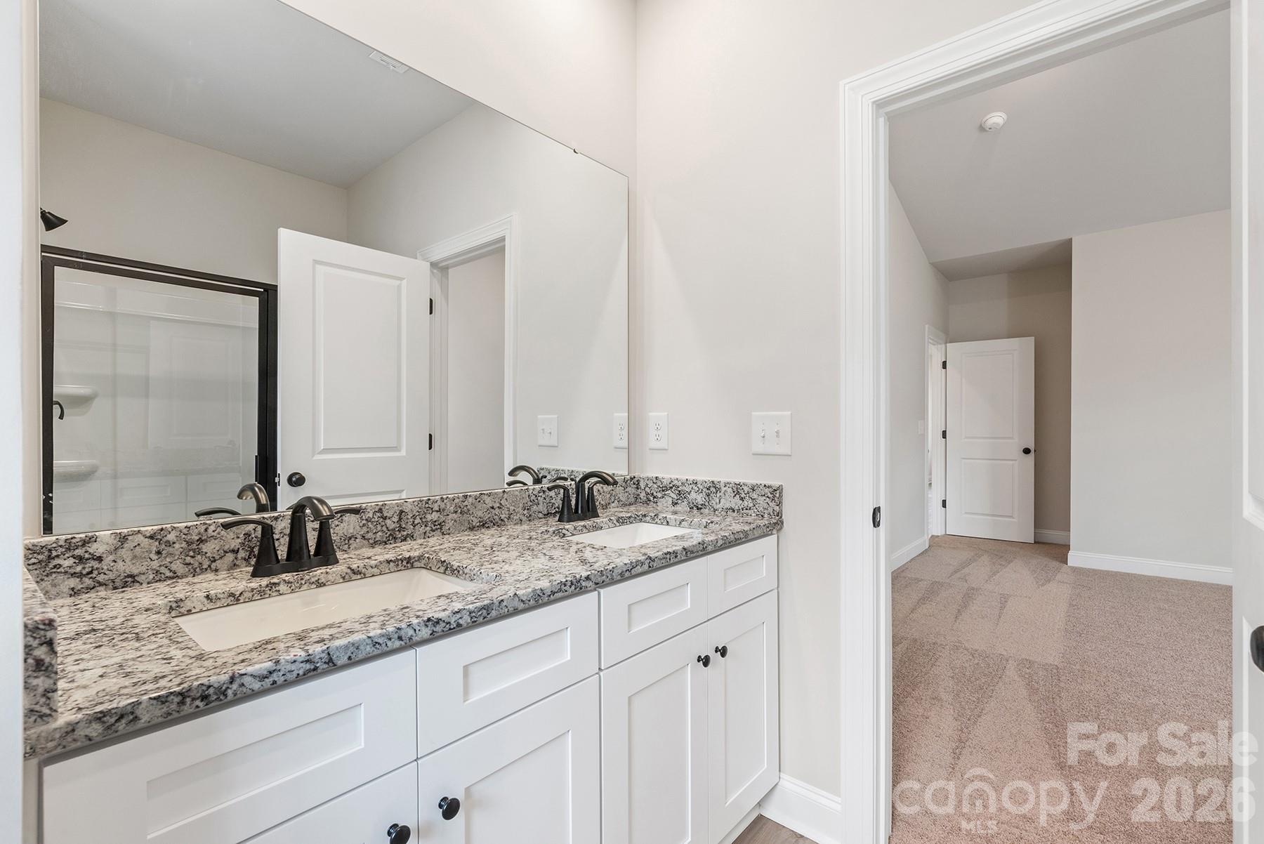 6738 Fairford Dr, Charlotte, NC 28215
