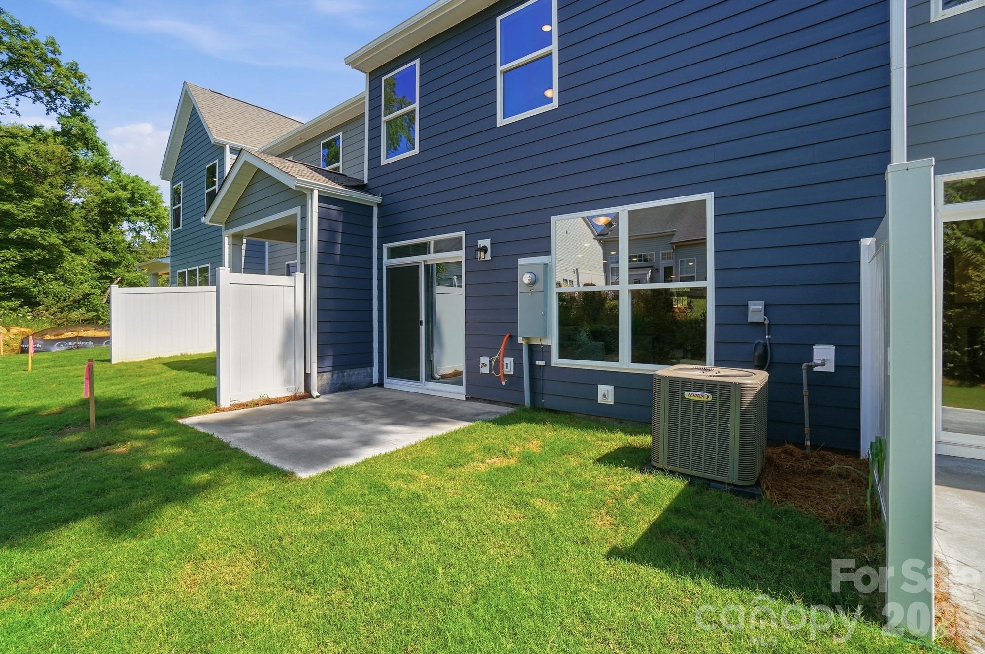 4347 Black Ct, Harrisburg, NC 28075