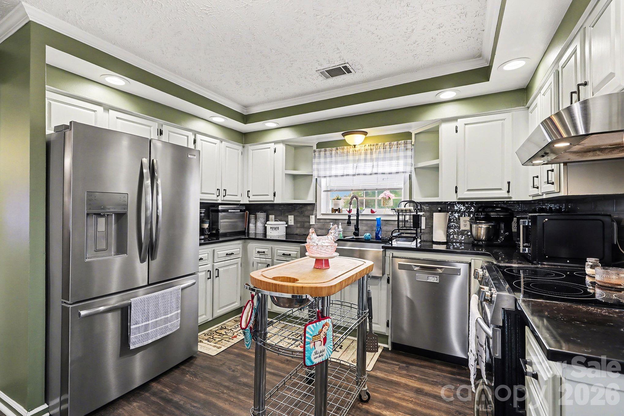 2166 Statesville Hw, Mooresville, NC 28115