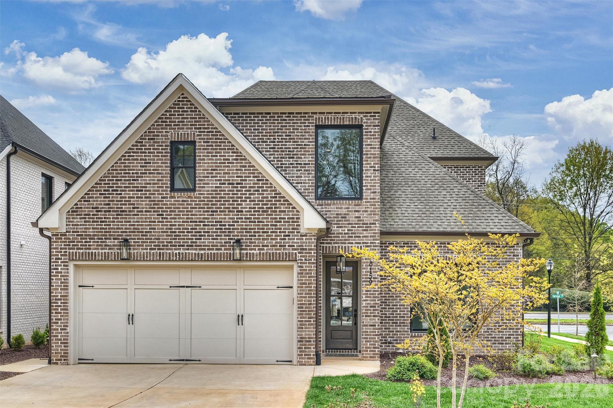 8159 Fairview Rd, Charlotte, NC 28226