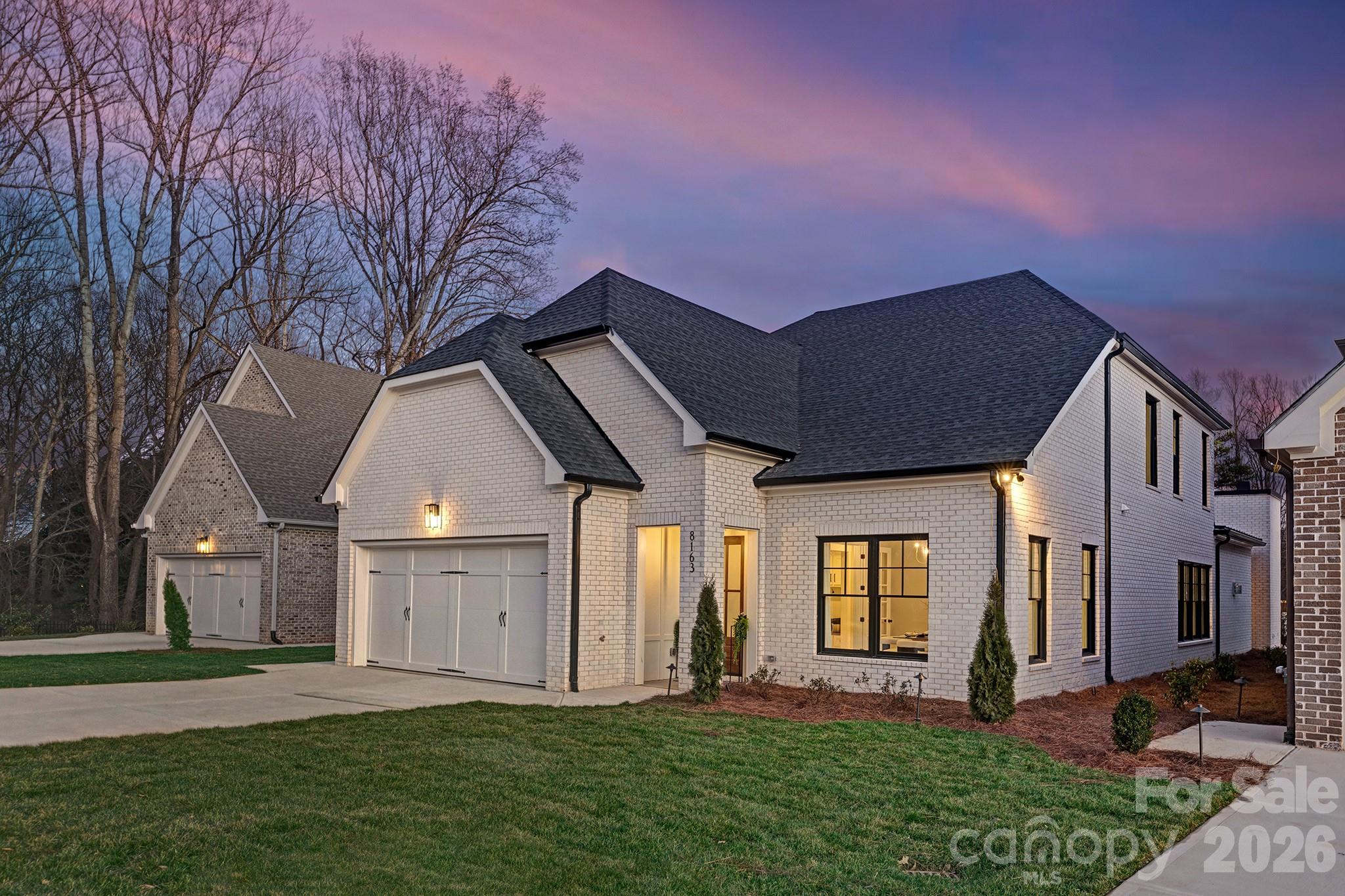 8163 Fairview Rd, Charlotte, NC 28226