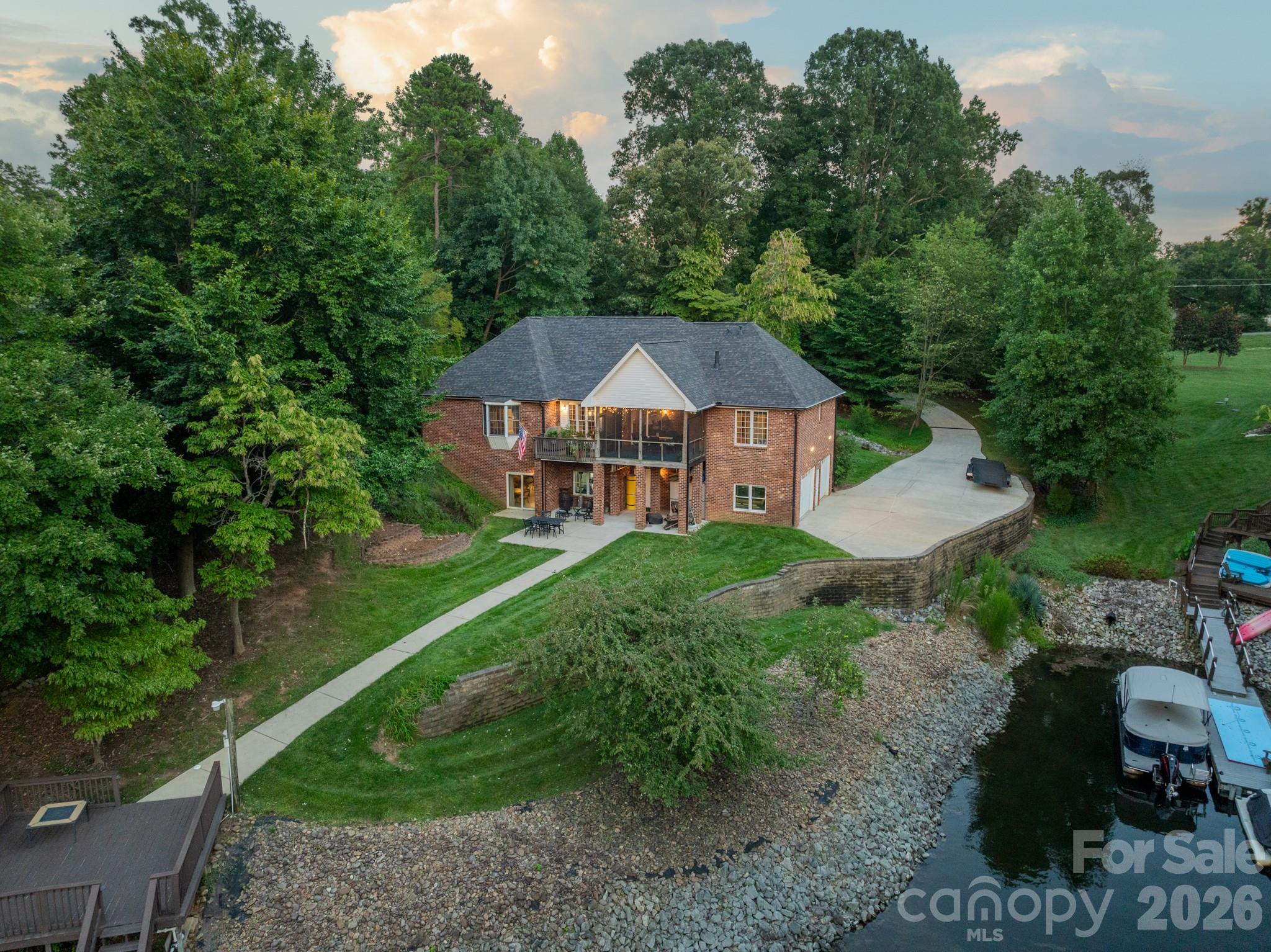 7545 Rabbit Cir, Denver, NC 28037