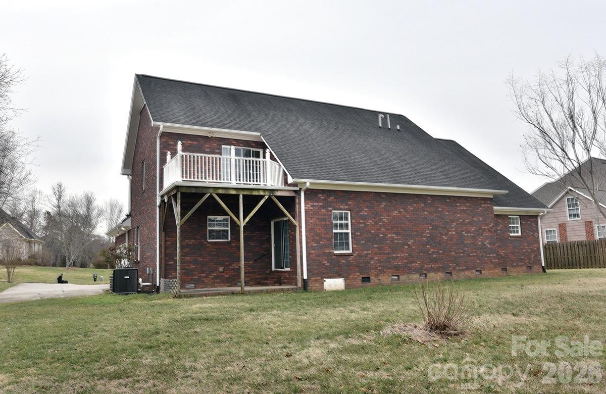 1203 Edgewater Ct, Salisbury, NC 28146