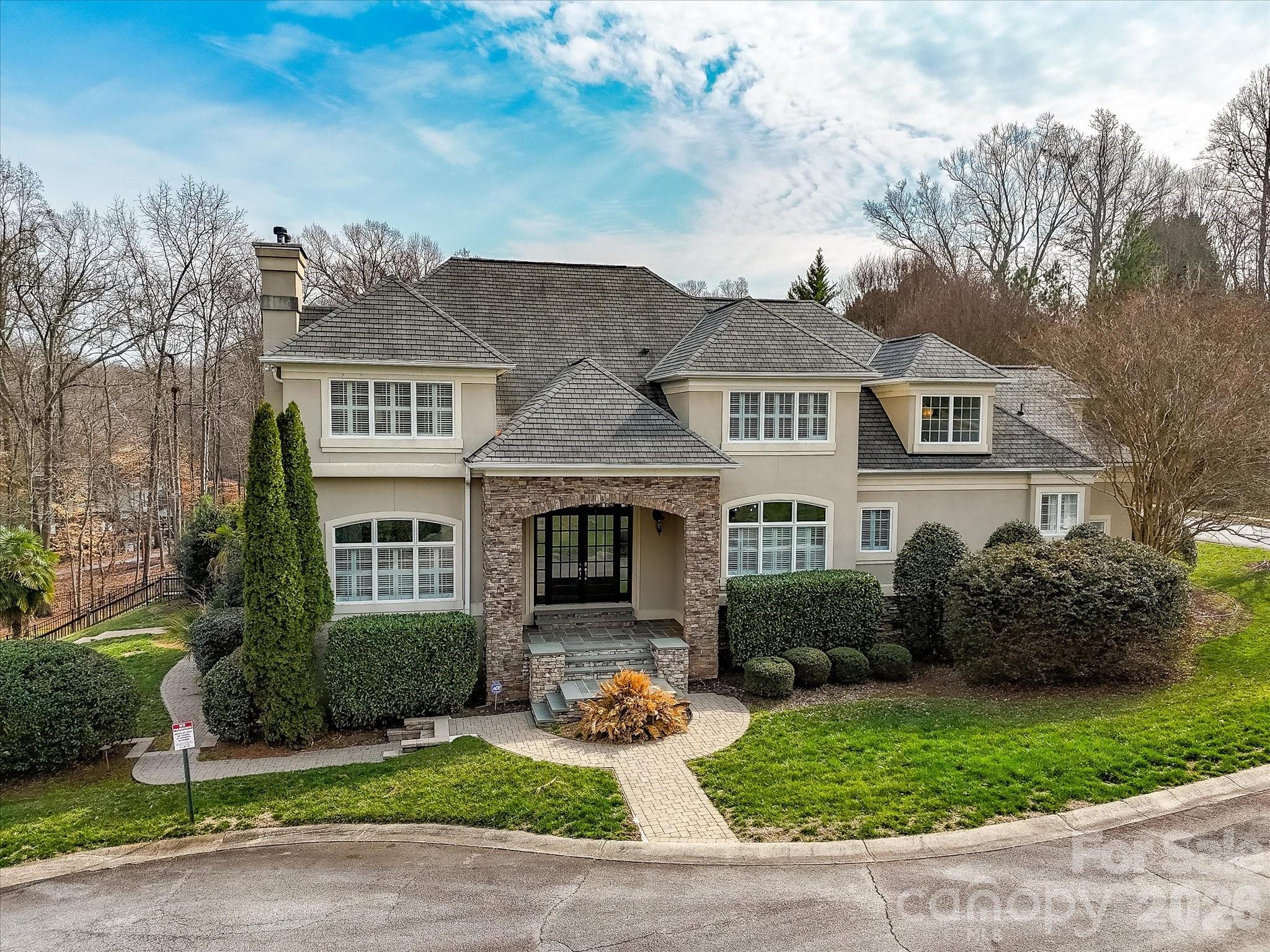 1805 Mt Isle Harbor Dr, Charlotte, NC 28214