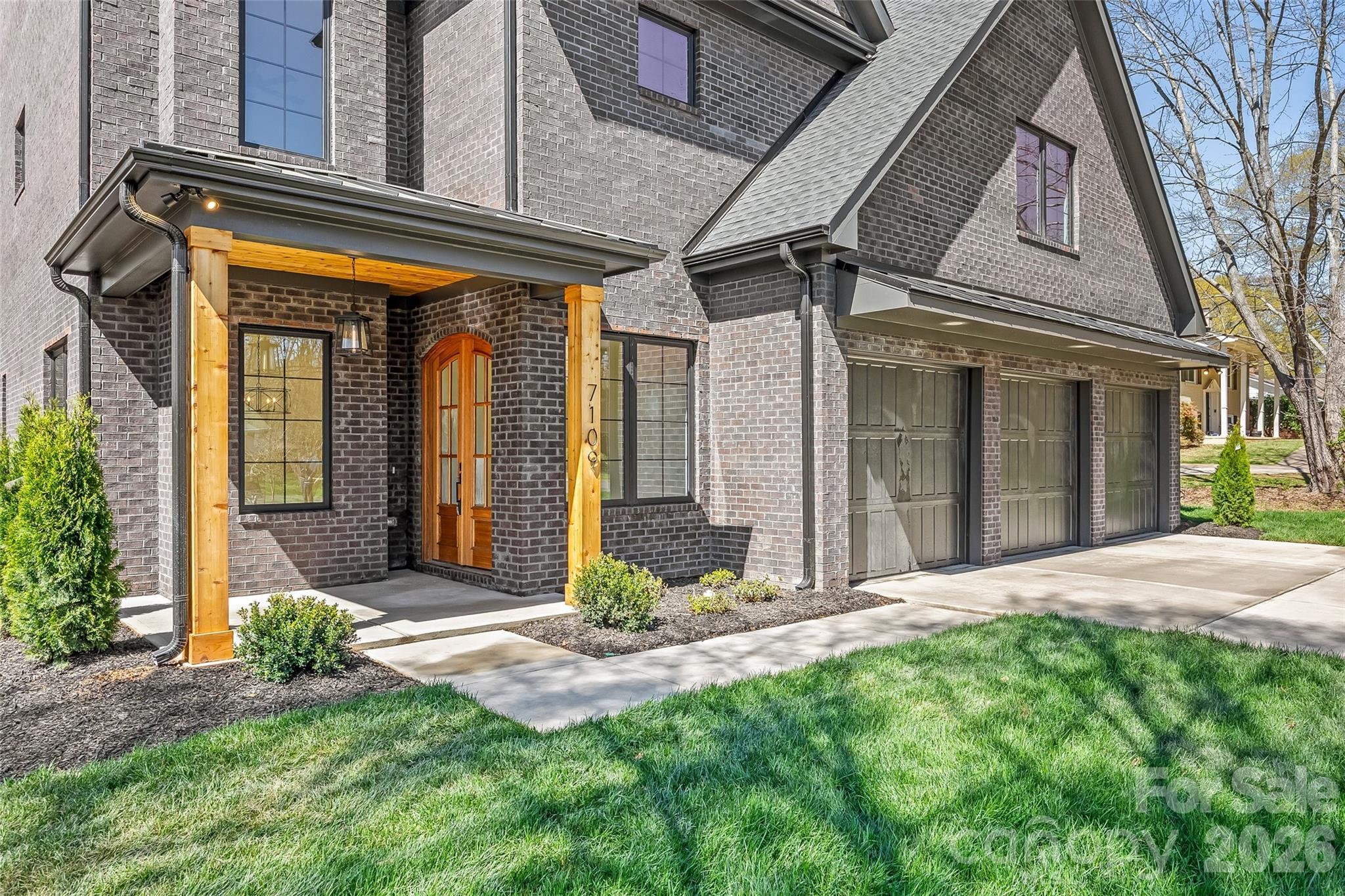 7109 Essington Dr, Charlotte, NC 28270