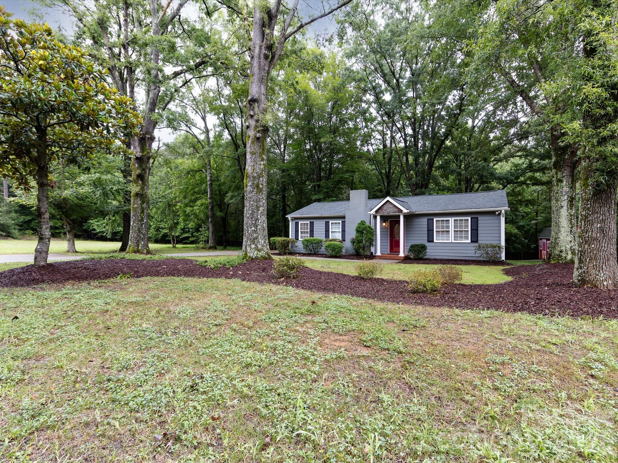 3109 Forest Lawn Dr, Matthews, NC 28104