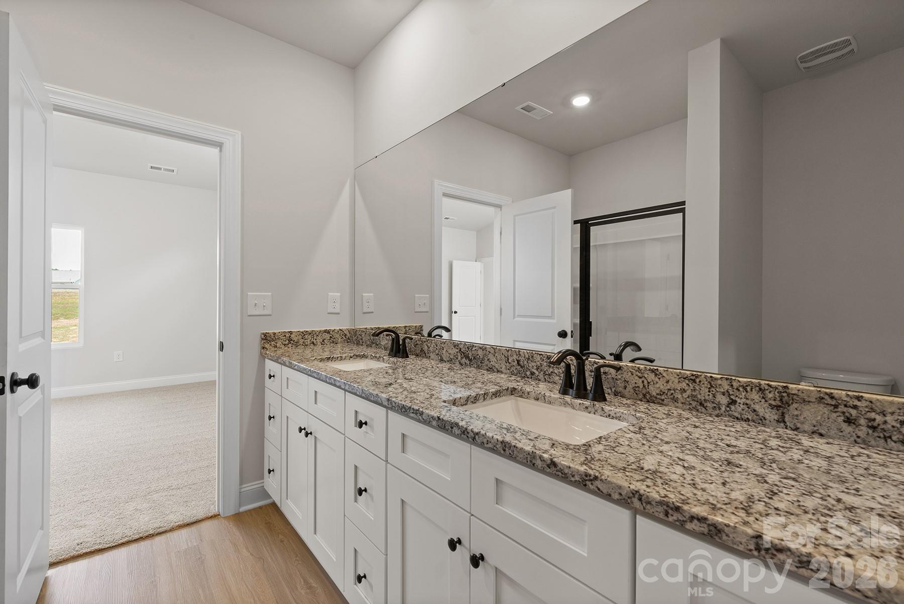 6725 Fairford Dr, Charlotte, NC 28215