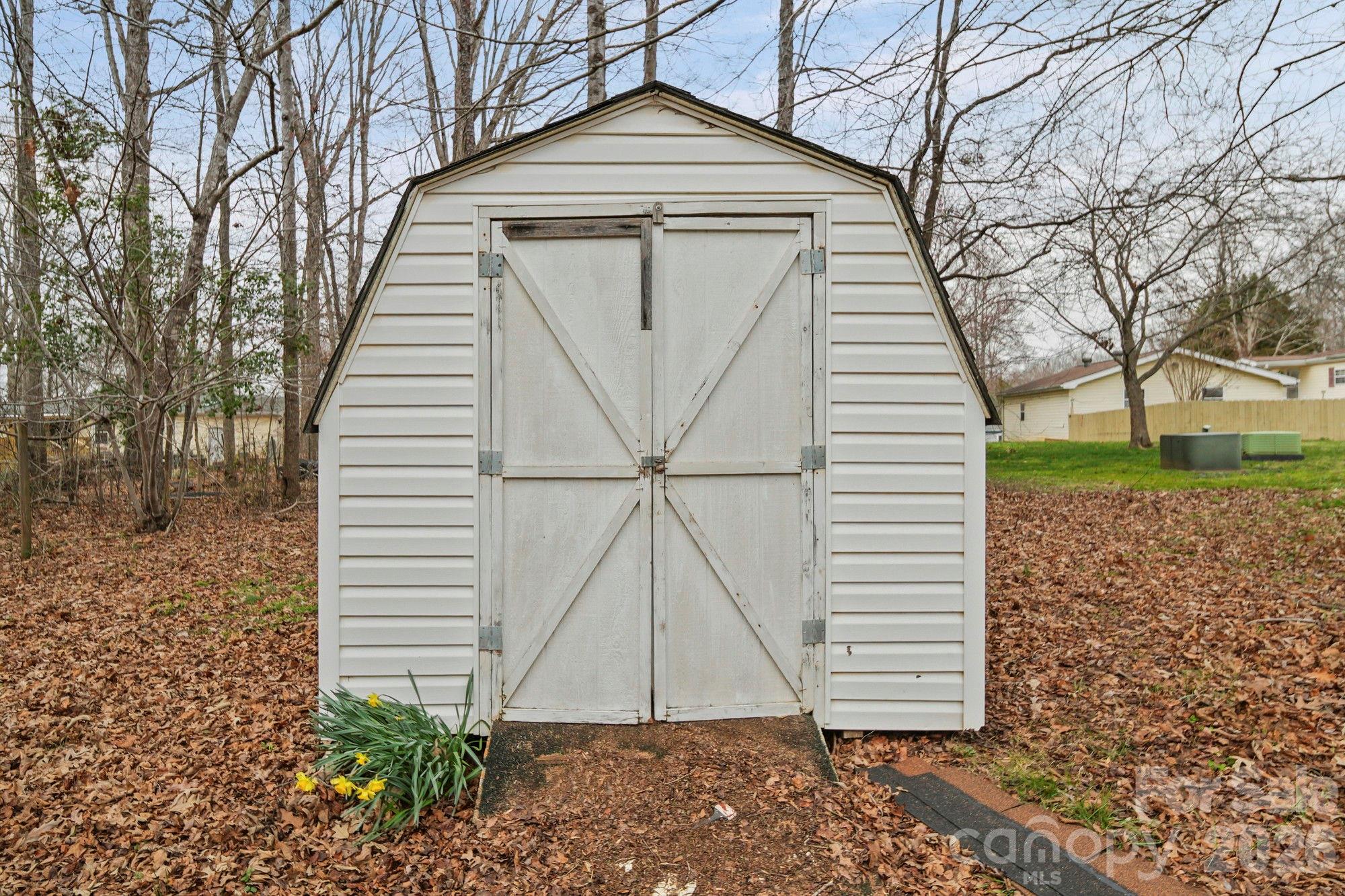 1015 Southwood Dr, Clover, SC 29710